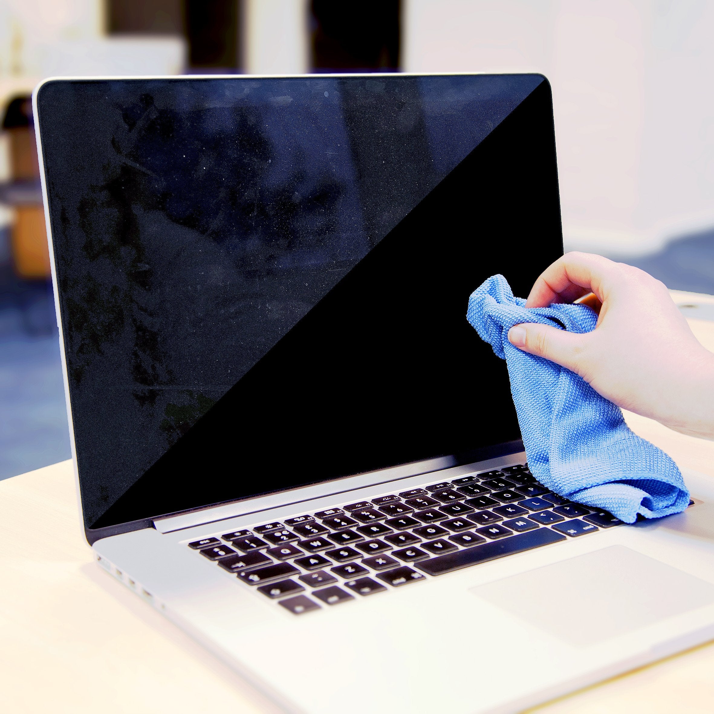 Duronic SCK102 400ml Screen Cleaning Spray Kit with Microfibre Cloths - LCD Monitor Cleaner for Laptop, Tablet, Phone, TV & Smartwatch - Perfect for Home, Office and Electronic Devices Maintenance