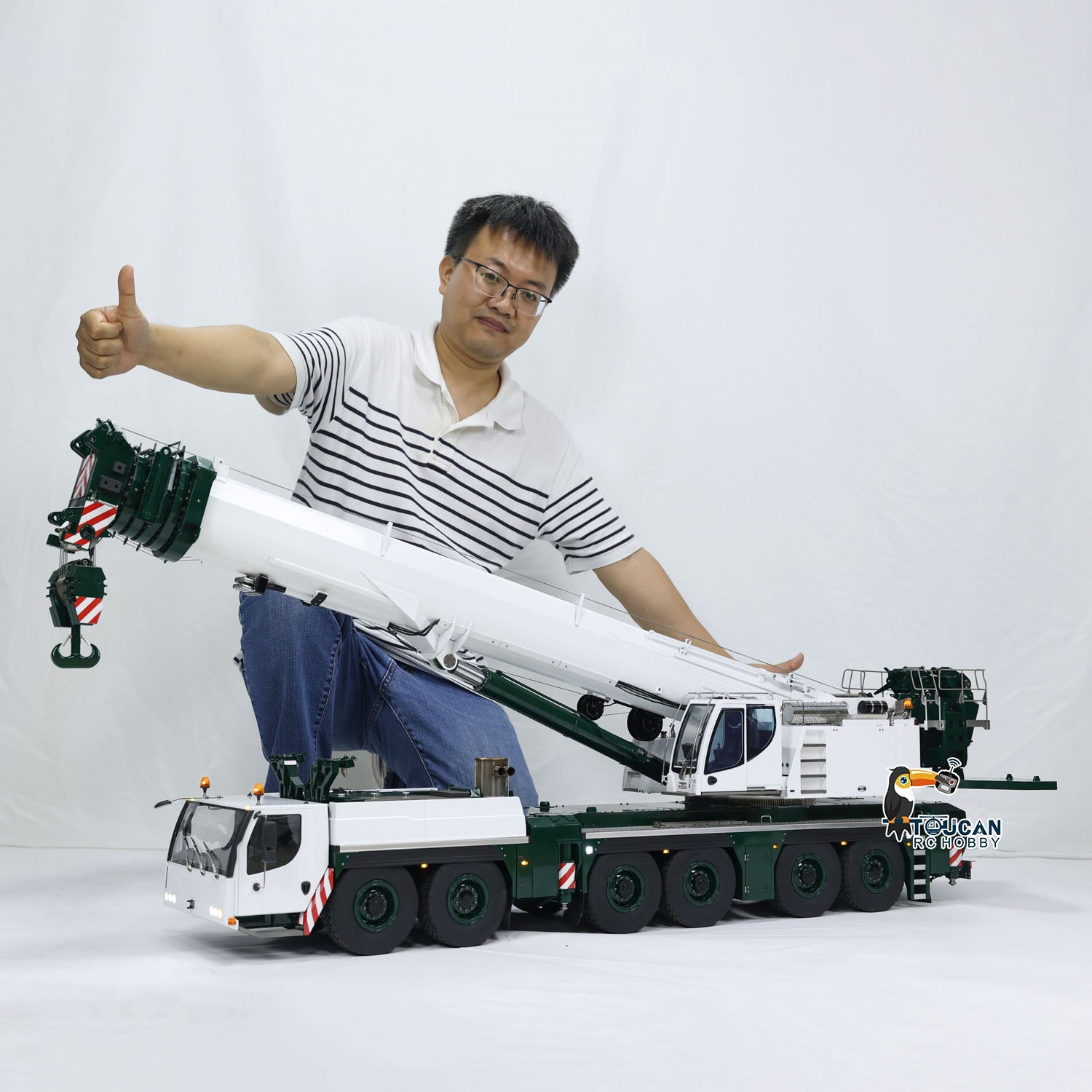 Eyewhale 1/14 Scale 6-Axle LTM1350 RC Hydraulic Mobile Crane - 5M Length Radio Controlled Heavy Duty Construction Vehicle, Ready-to-Run (PNP) Hobby Model for Adults - Perfect for Construction Site Simulation, RC Enthusiast Collections, and Engineering Education