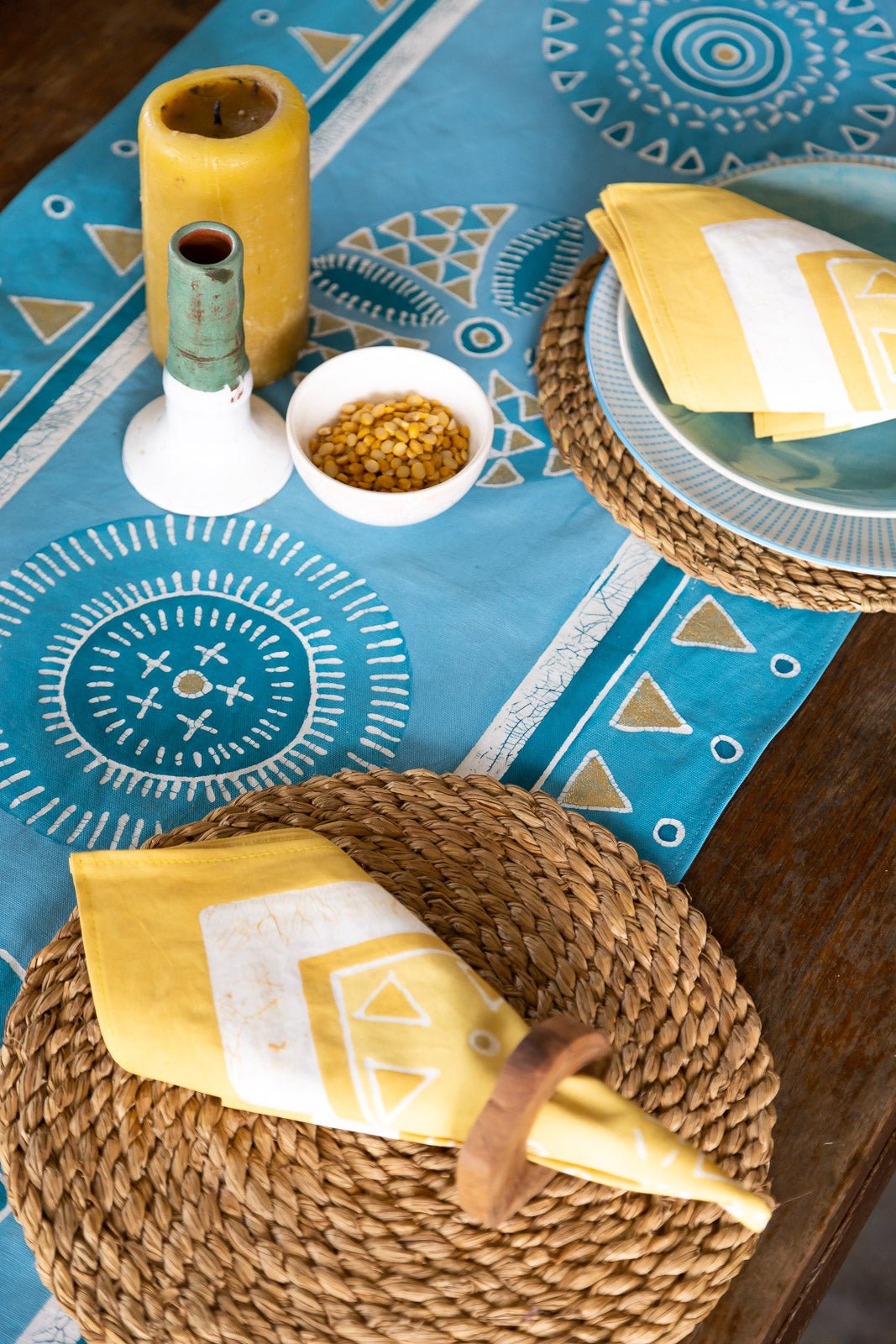 Kuosi Waterproof Aqua Tablecloth - Elegant & Durable Vinyl Table Cover for Dining, Kitchen, Party & Outdoor Use