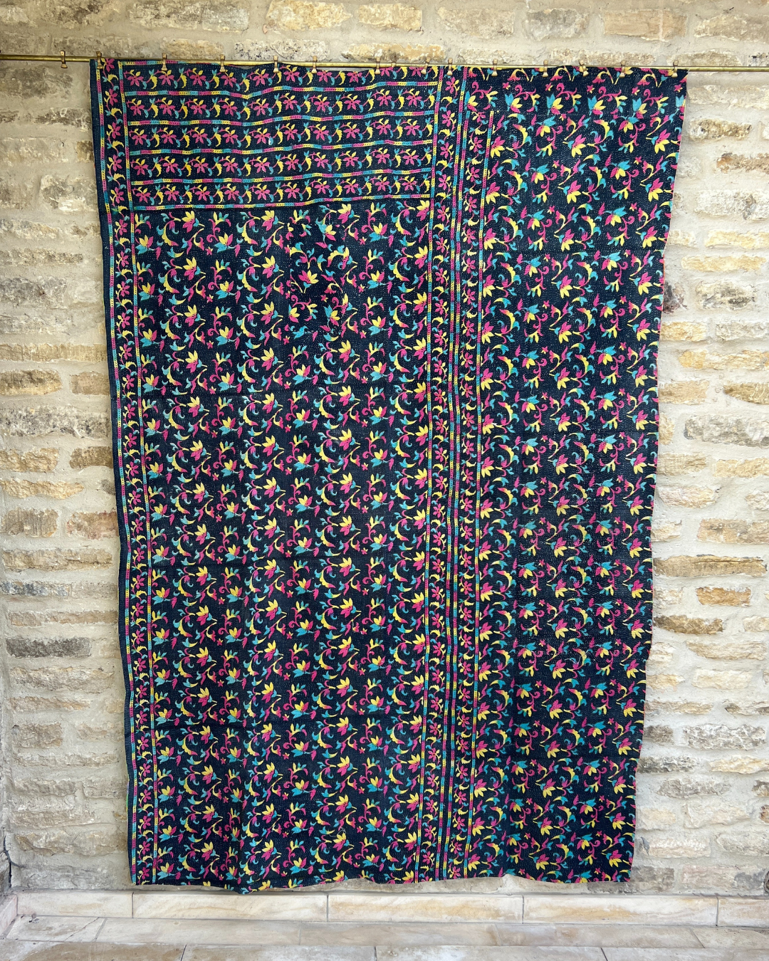Lightweight Kantha Quilt No. 773 - Handmade Cotton Throw Blanket for Bed, Sofa & Travel - Cozy Boho Home Decor Gift