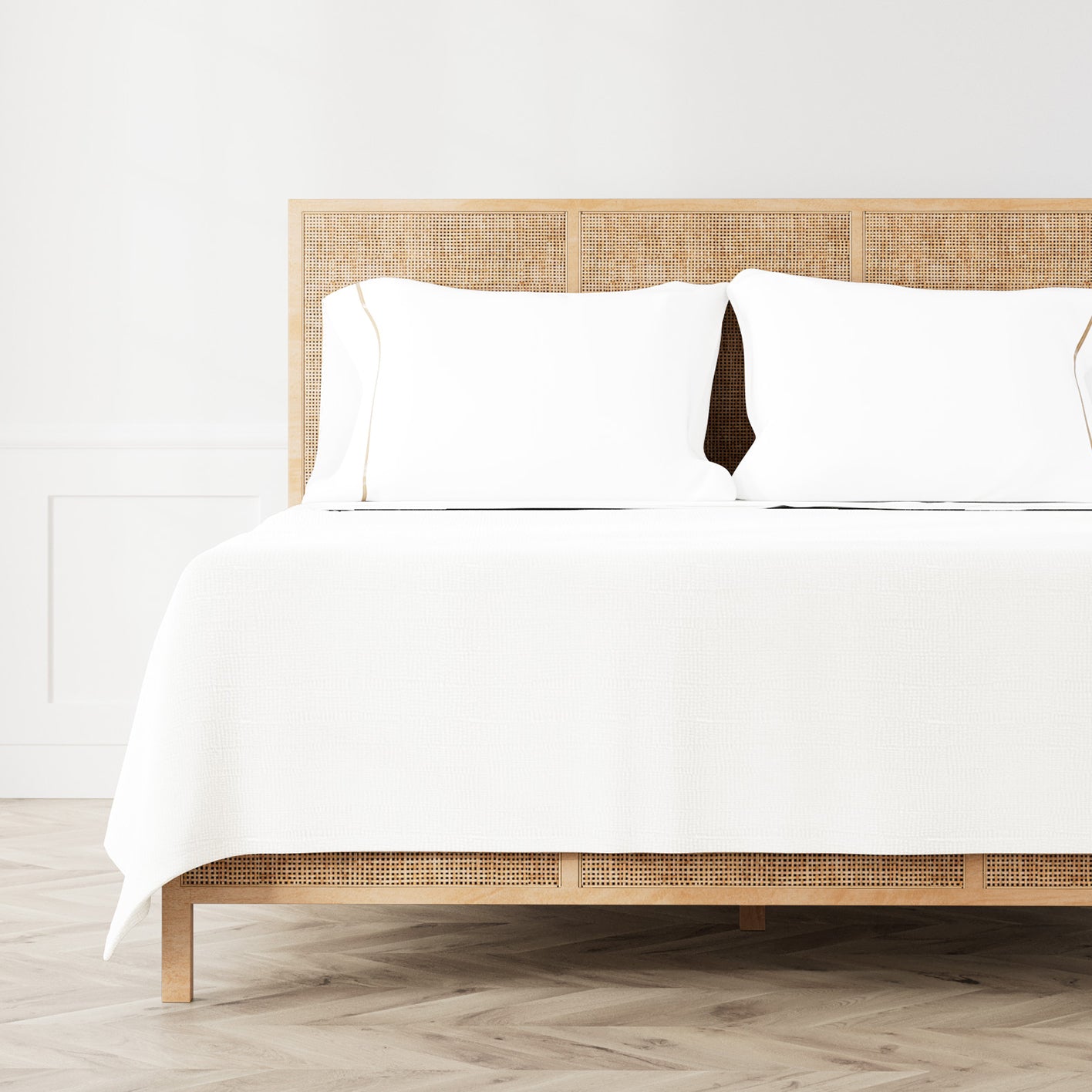 Luxury 100% Silk Trim Sheet Set - Queen Size White Bedding for Ultimate Comfort | Perfect for Master Bedroom, Guest Room & Hotel Decor