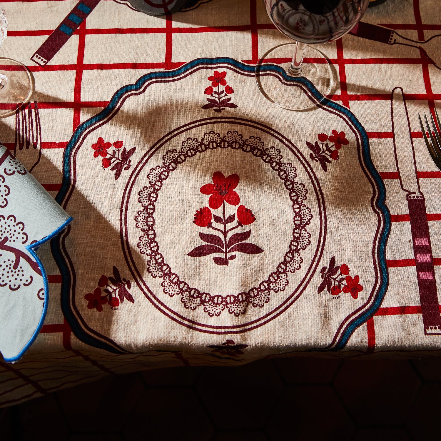 Premium Remi Tablecloth - Waterproof & Stain-Resistant Polyester Fabric for Dining, Parties & Outdoor Events - Elegant Home Decor & Perfect for Weddings, Holidays & Special Occasions