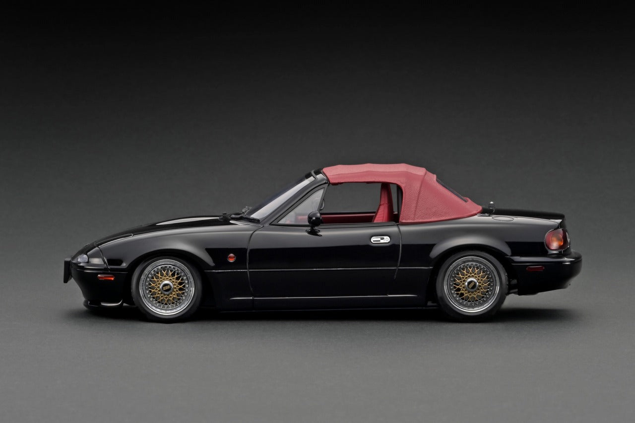 1:18 Scale Mazda Eunos Roadster NA Diecast Model Car - Black Collectible Sports Car for Display & Gift - Perfect for Car Enthusiasts & Office Decor