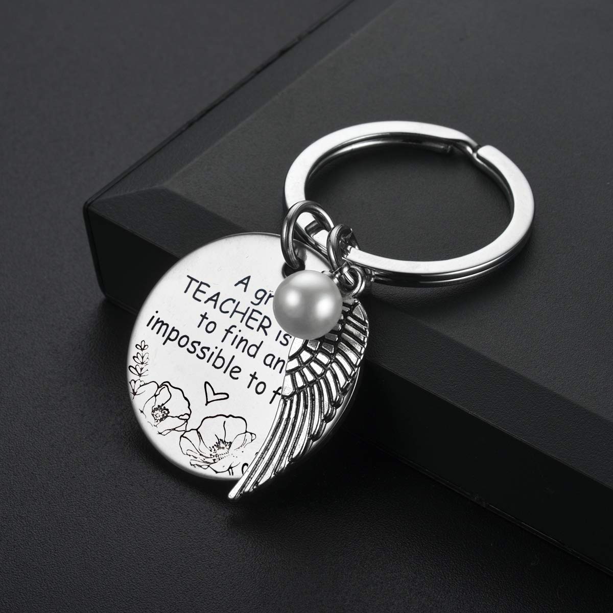 2024 Graduation Gifts for Teachers - Thoughtful Teacher Appreciation Gifts from Students - 'A Great Teacher is Hard to Find' Engraved Keychain - Perfect for Teacher Retirement, End of Year, Thank You Gifts - Ideal for Classroom, Office, Daily Use