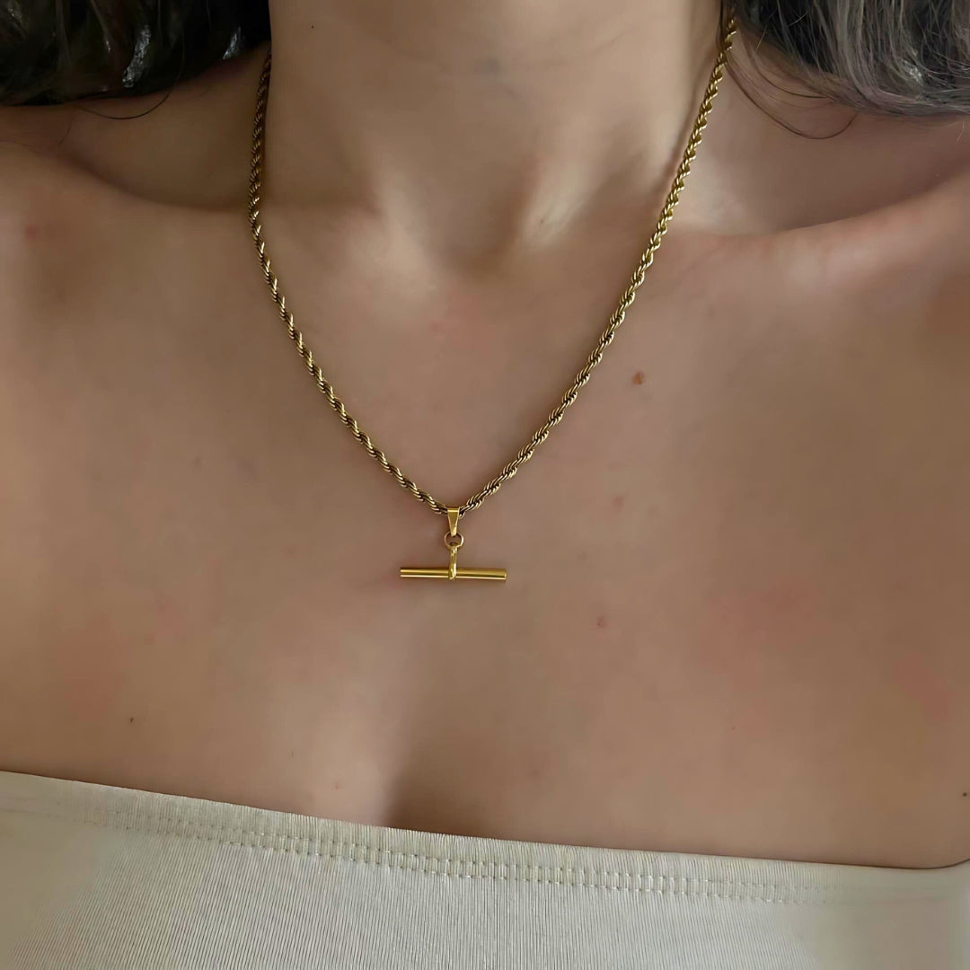 18K Gold Plated T Bar Pendant Figaro Chain Necklace for Men & Women - Elegant Watch Accessory | Perfect for Formal Events, Weddings & Gifts | JDN738