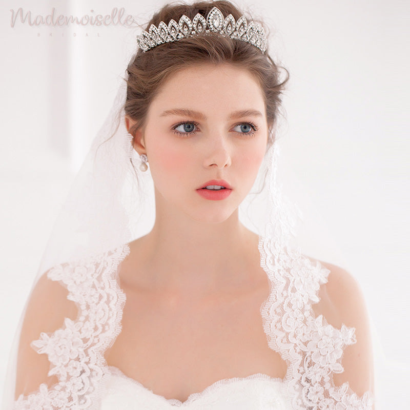 Elegant Crystal Arches Tiara for Women - Sparkling Bridal Headpiece for Weddings, Prom, and Special Occasions