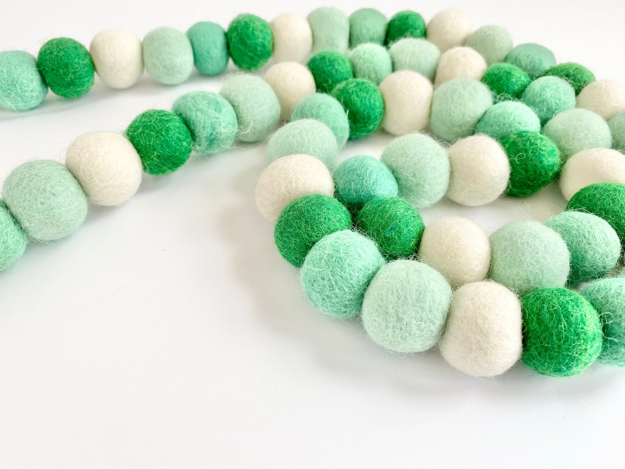 Vibrant Mint Gradient Felt Ball Garland - Handmade Wool Decor for Nursery, Wedding & Party Backdrop - Eco-Friendly Home & Event Decoration