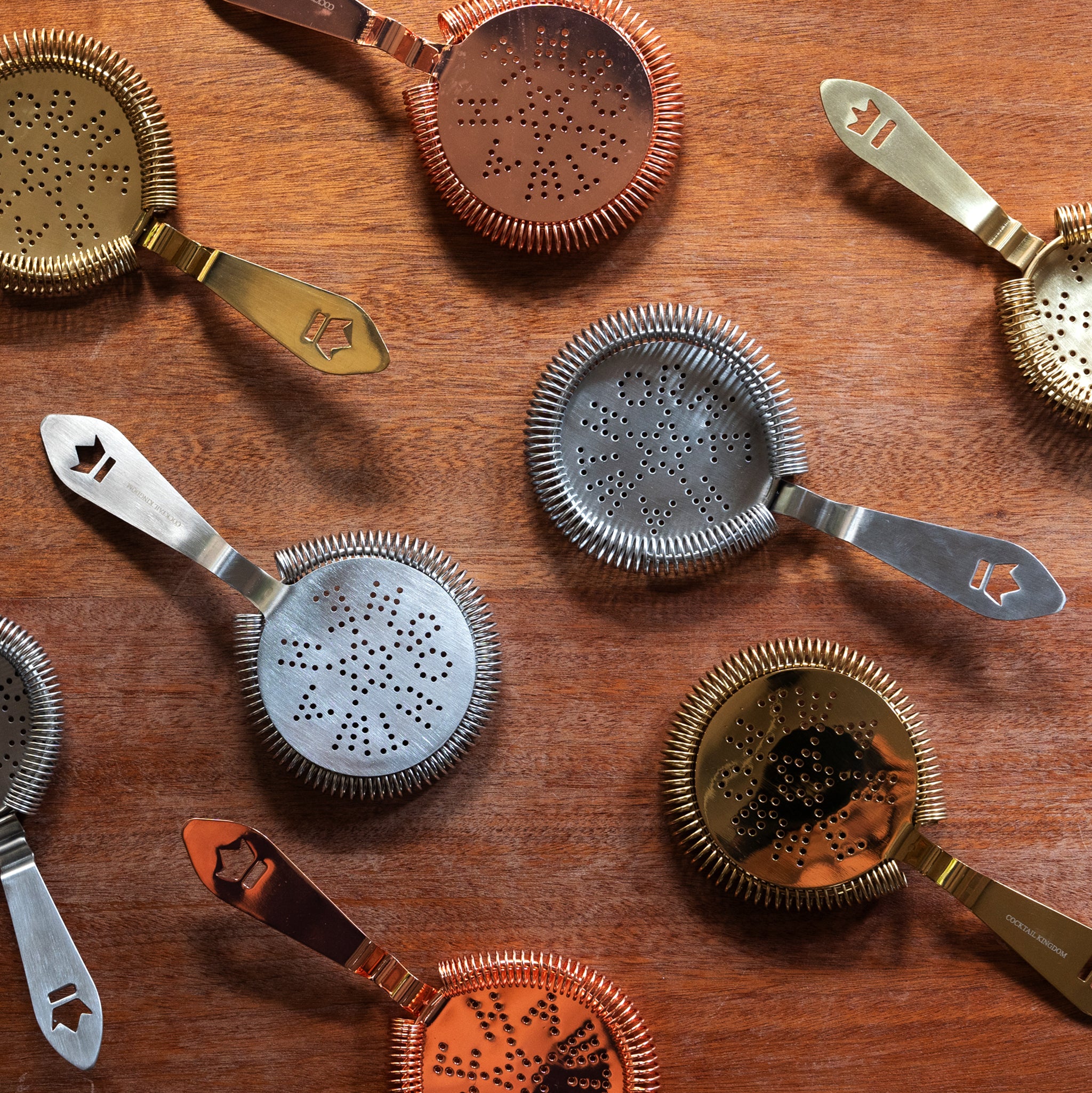 Vintage Style Large Cocktail Strainer - Gold Plated Bar Tool for Mixing Drinks, Cocktail Parties & Home Bars