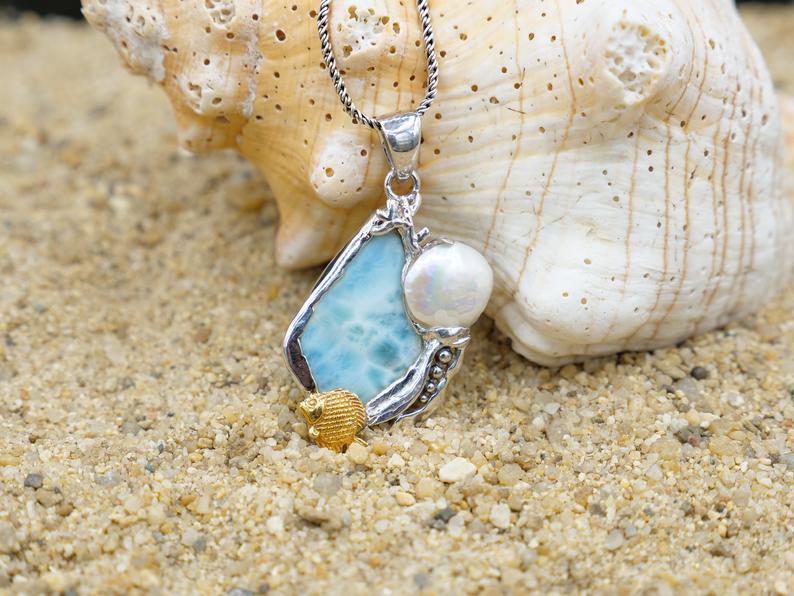 Unique Round Pearl Beach Pendant Necklace - Handmade Fish Design Jewelry for Women - Perfect for Beach Vacations, Summer Outfits & Gift Giving