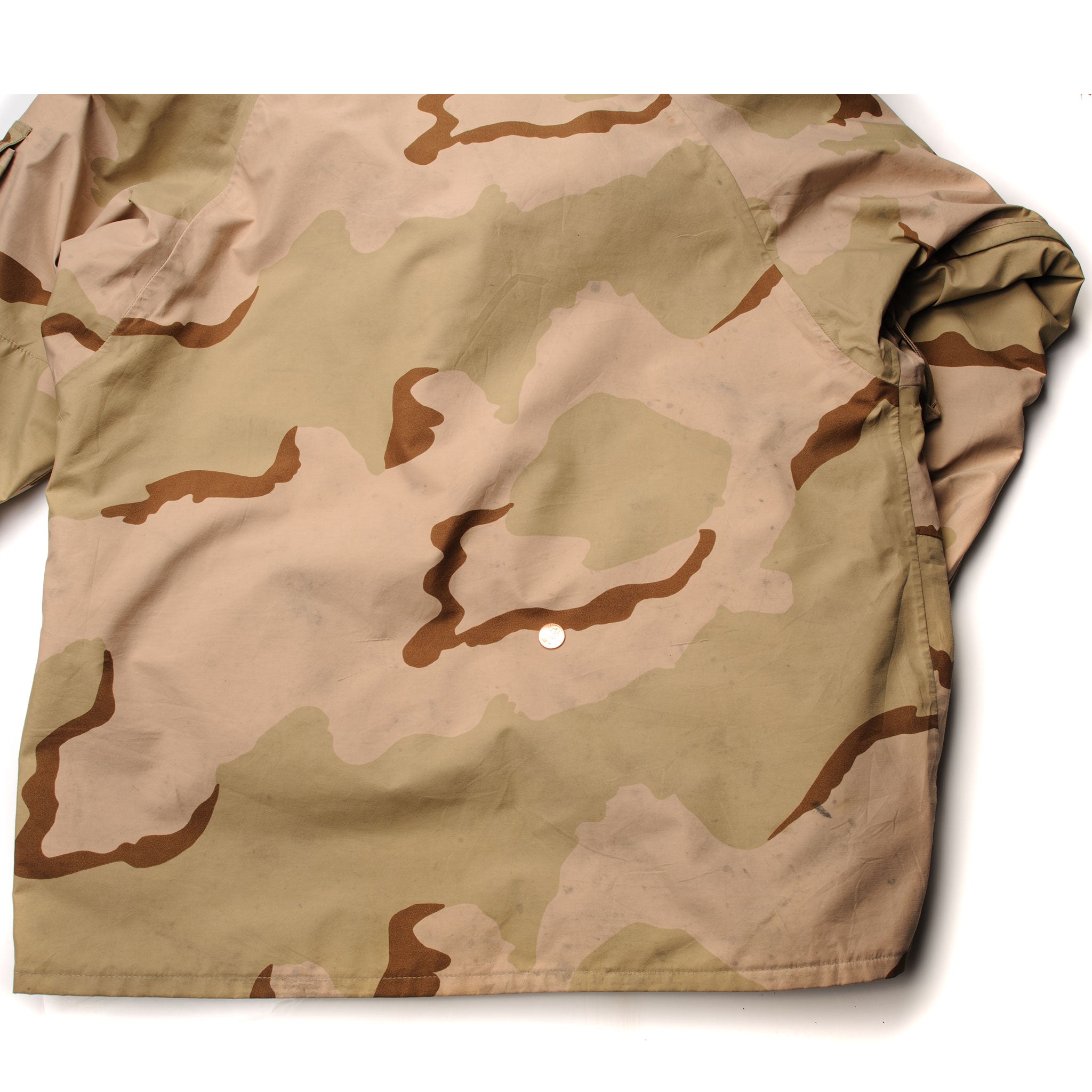 US Army Cold Weather Parka - Desert Camouflage Jacket (2001 Issue, Size Large Regular) | Military Outerwear for Harsh Conditions & Outdoor Adventures