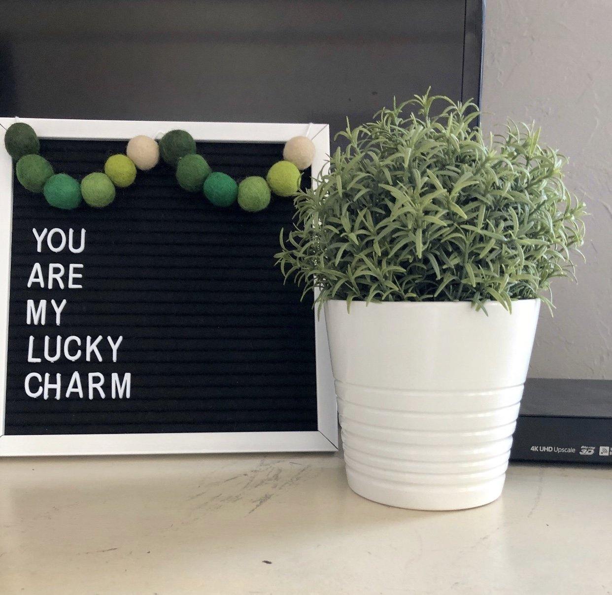 St. Patrick's Day Shamrock Garland - Irish Themed Party Decor for Home, Office & Festive Celebrations
