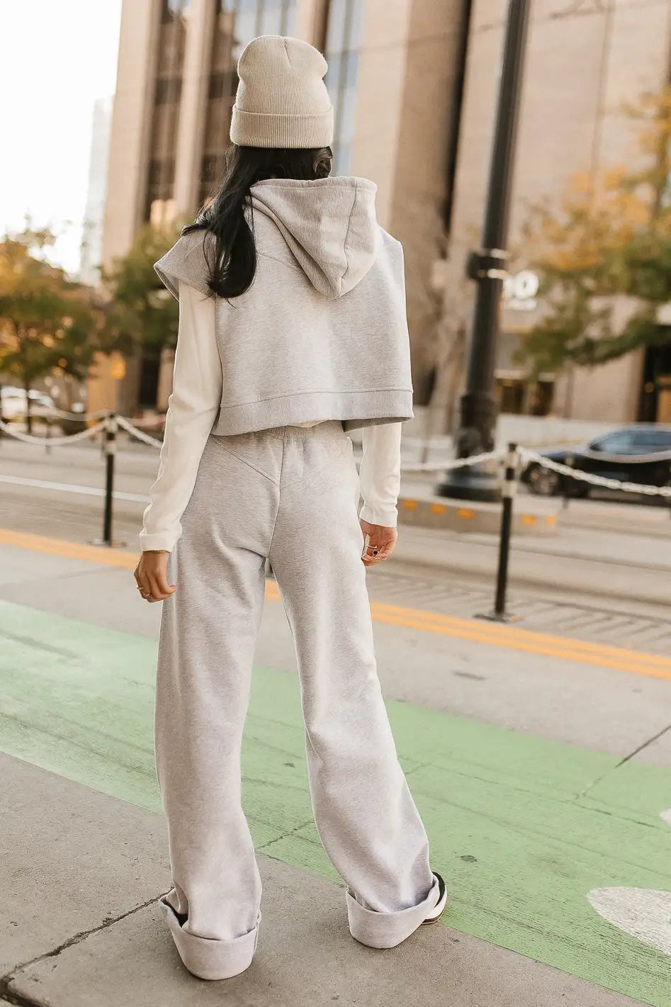 Stylish Amy Cropped Sleeveless Hoodie for Women - Light Grey Summer Fashion Top | Perfect for Gym, Yoga, Running & Casual Streetwear Outfits