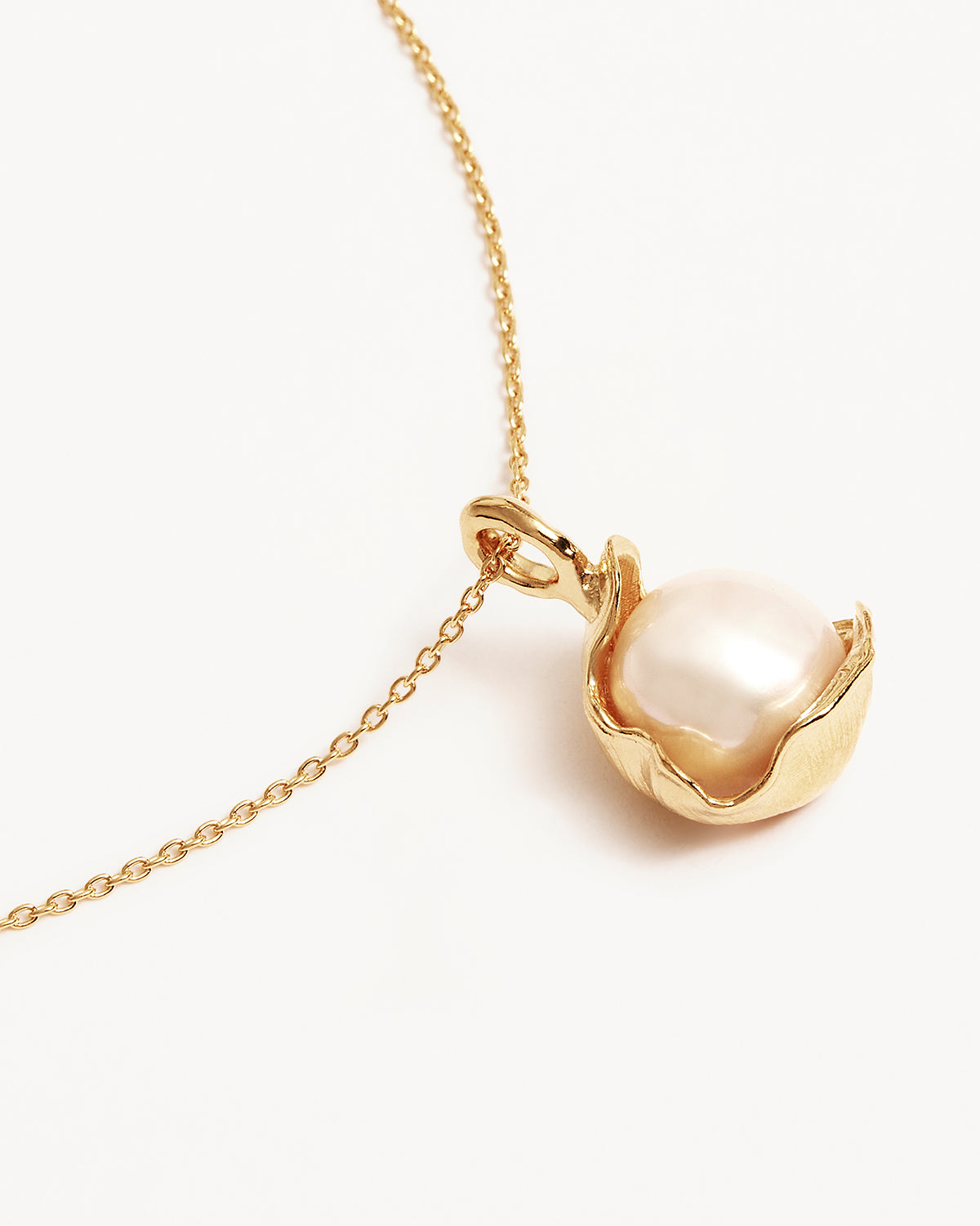 18K Gold Vermeil Pearl Necklace - Elegant 