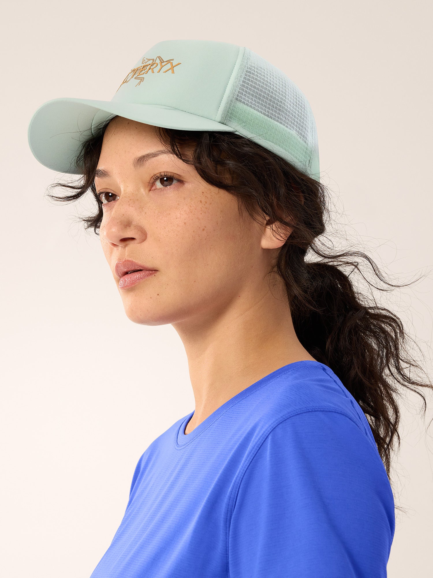 Bird Word Trucker Hat - Stylish Adjustable Baseball Cap for Men & Women - Perfect for Outdoor Activities, Sports, and Casual Wear