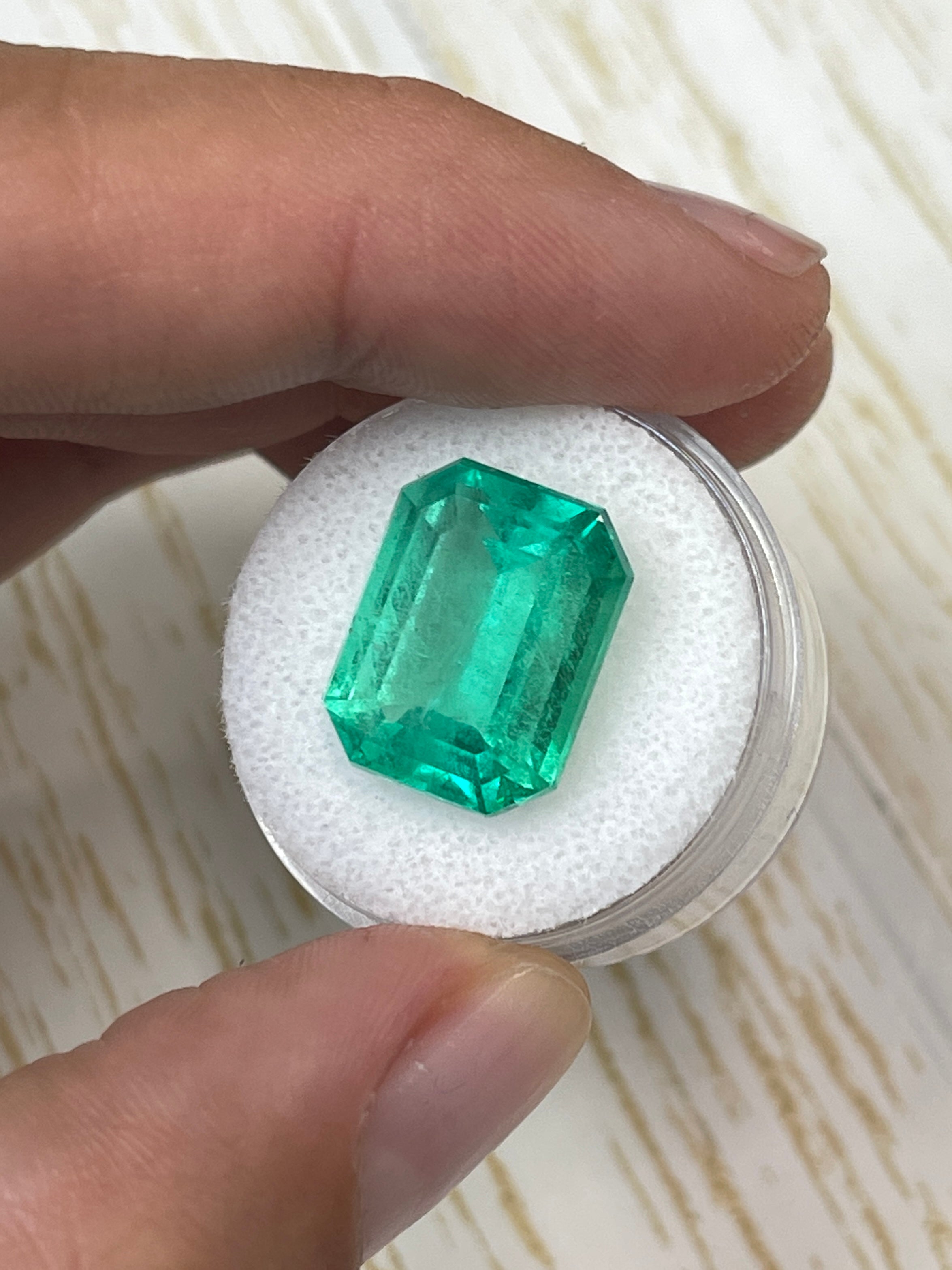 12.11 Carat GIA Certified Natural Colombian Emerald - Loose Gemstone for Jewelry Making, Emerald Cut 16x12mm, Engagement Ring & Luxury Gift