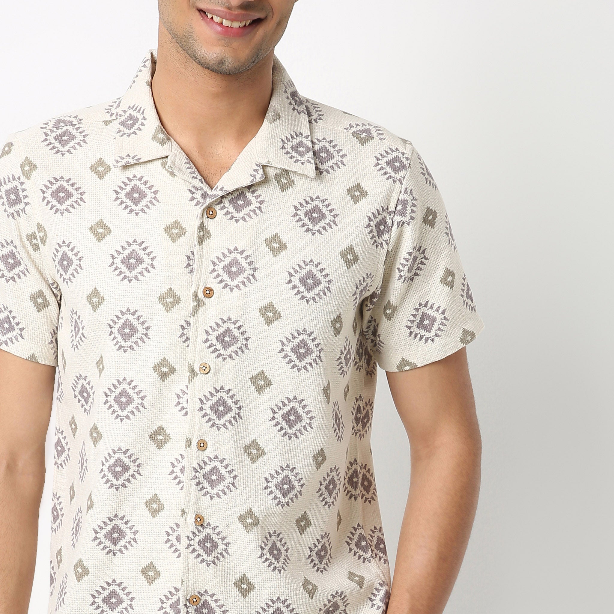 Stylish Camp Collar Half Sleeve Cuban Print Shirt - Relaxed Fit Men's Casual Shirt for Summer Beach Vacation & Tropical Parties