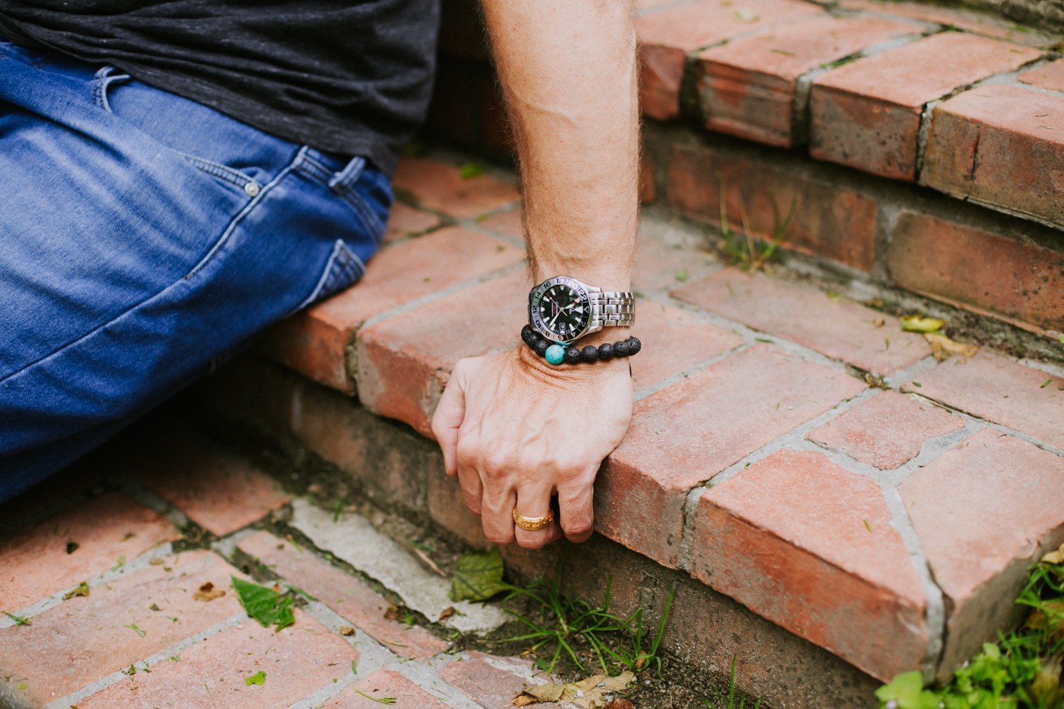 Natural Lava Rock Bracelet for Grounding & Stress Relief - Unisex Healing Stone Jewelry for Meditation, Yoga & Spiritual Wellness