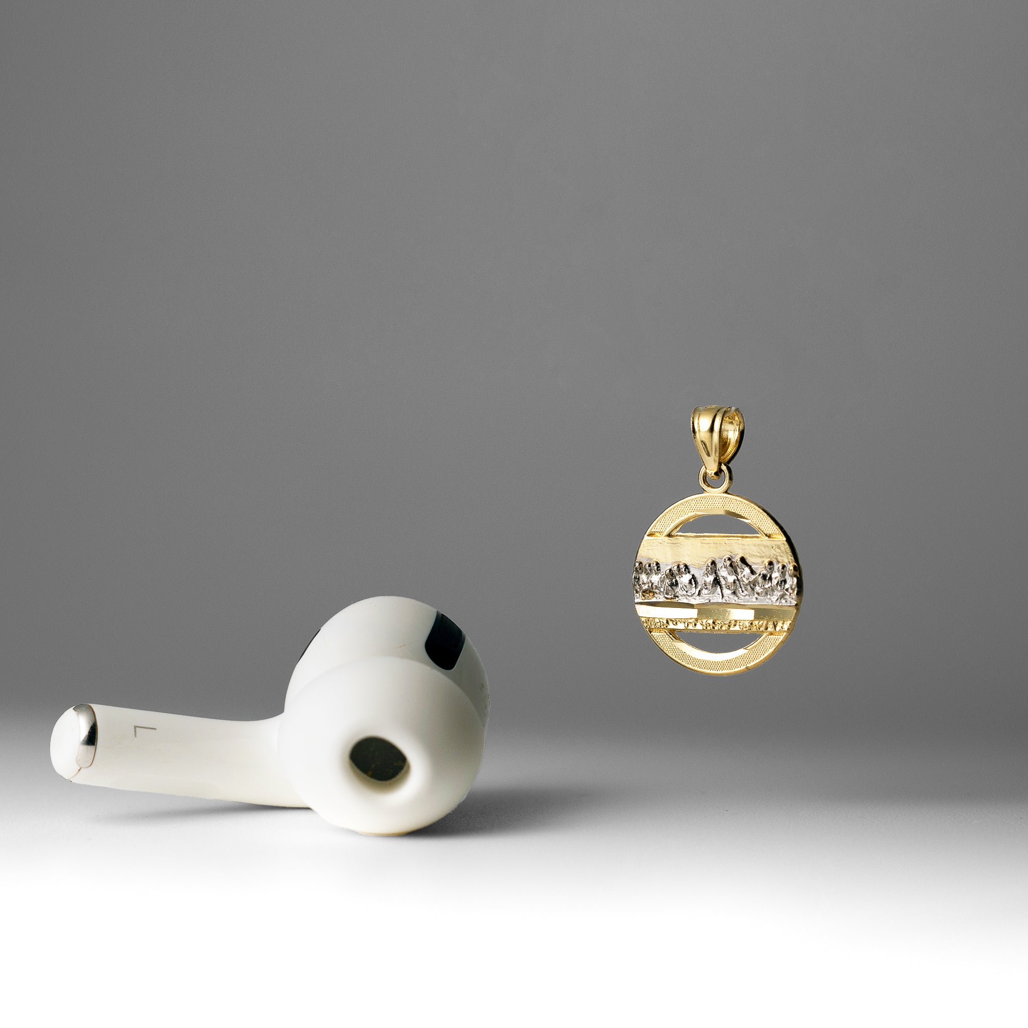 Gold Last Supper Small Medallion Pendant PT2270 - Religious Jewelry Gift for Men & Women - Perfect for Baptism, First Communion & Christian Faith Accessories