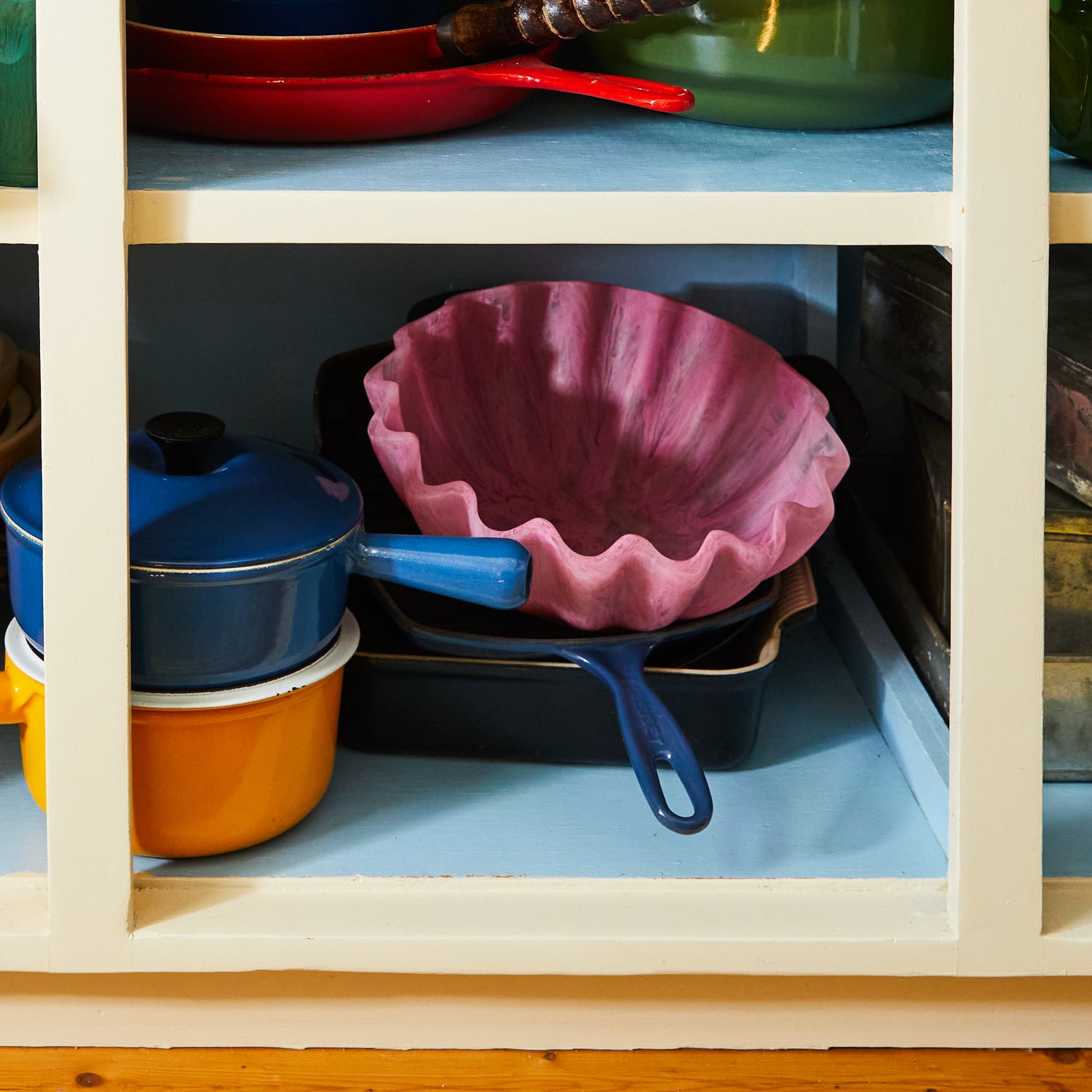 Venus Bowl - Premium Ceramic Serving Bowl in Fuchsia Pink - Perfect for Salads, Pasta, and Party Dishes