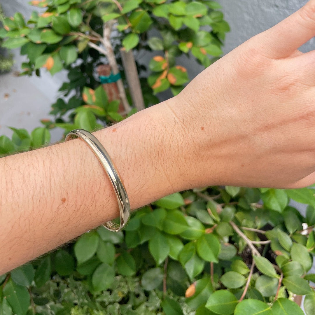 14K Gold Filled 6mm Plain Bangle Bracelet - Elegant Minimalist Jewelry for Women, Perfect for Everyday Wear, Gifts & Special Occasions