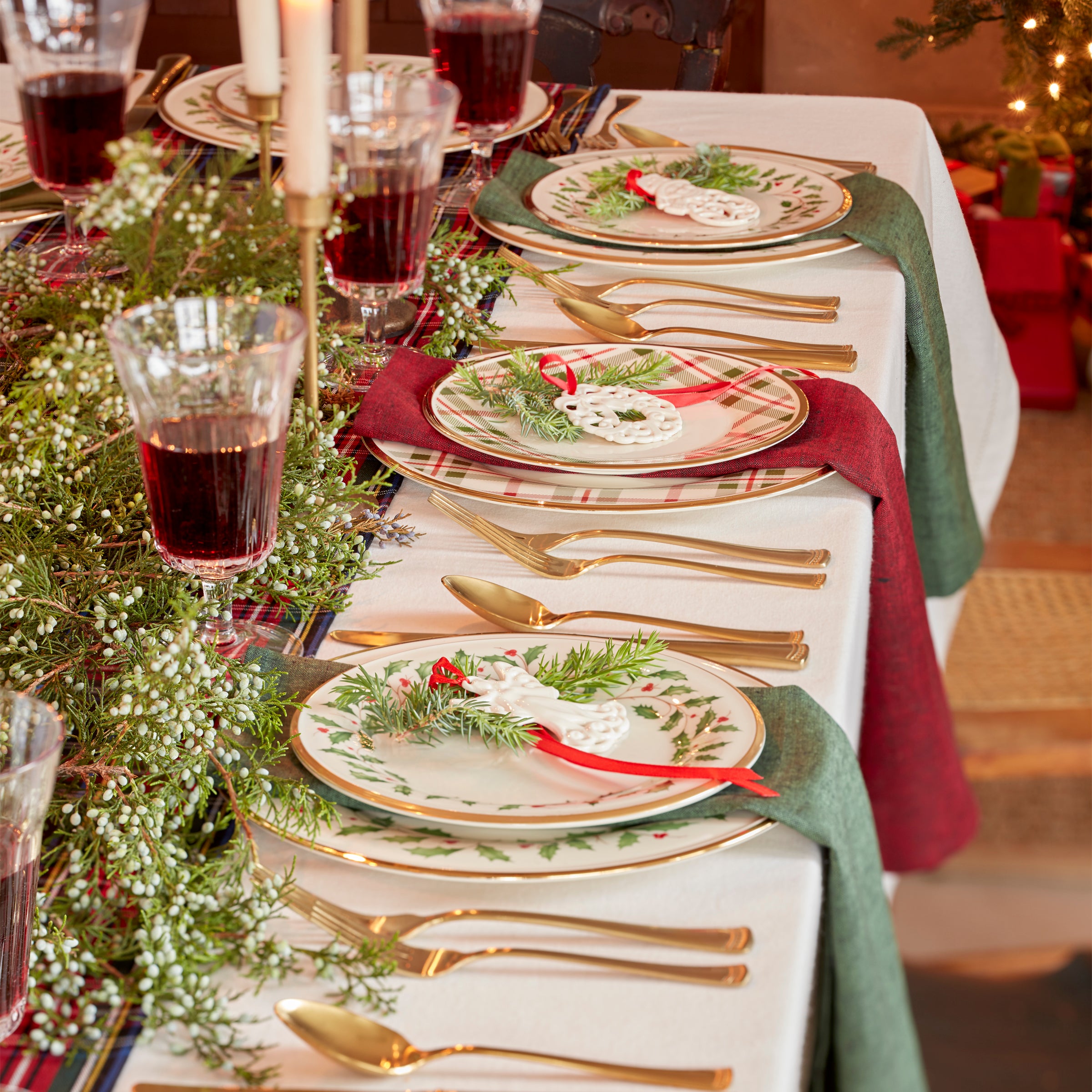 6-Piece Holiday Salad Plate Set - Elegant Dinnerware for Christmas, Thanksgiving & Special Occasions - Perfect for Holiday Parties, Family Gatherings & Festive Dining