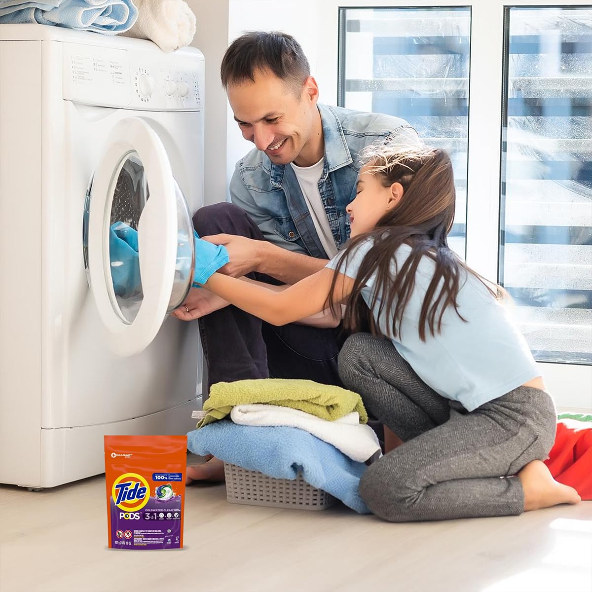 TIDE PODS Laundry Detergent Soap Pacs - Spring Meadow Scent, 3-in-1 Powerful Clean, HE Compatible, 39 Count (Pack of 1) | Fresh Scent for Clothes, Perfect for HE Washers, Ideal for Family Laundry & Stain Removal