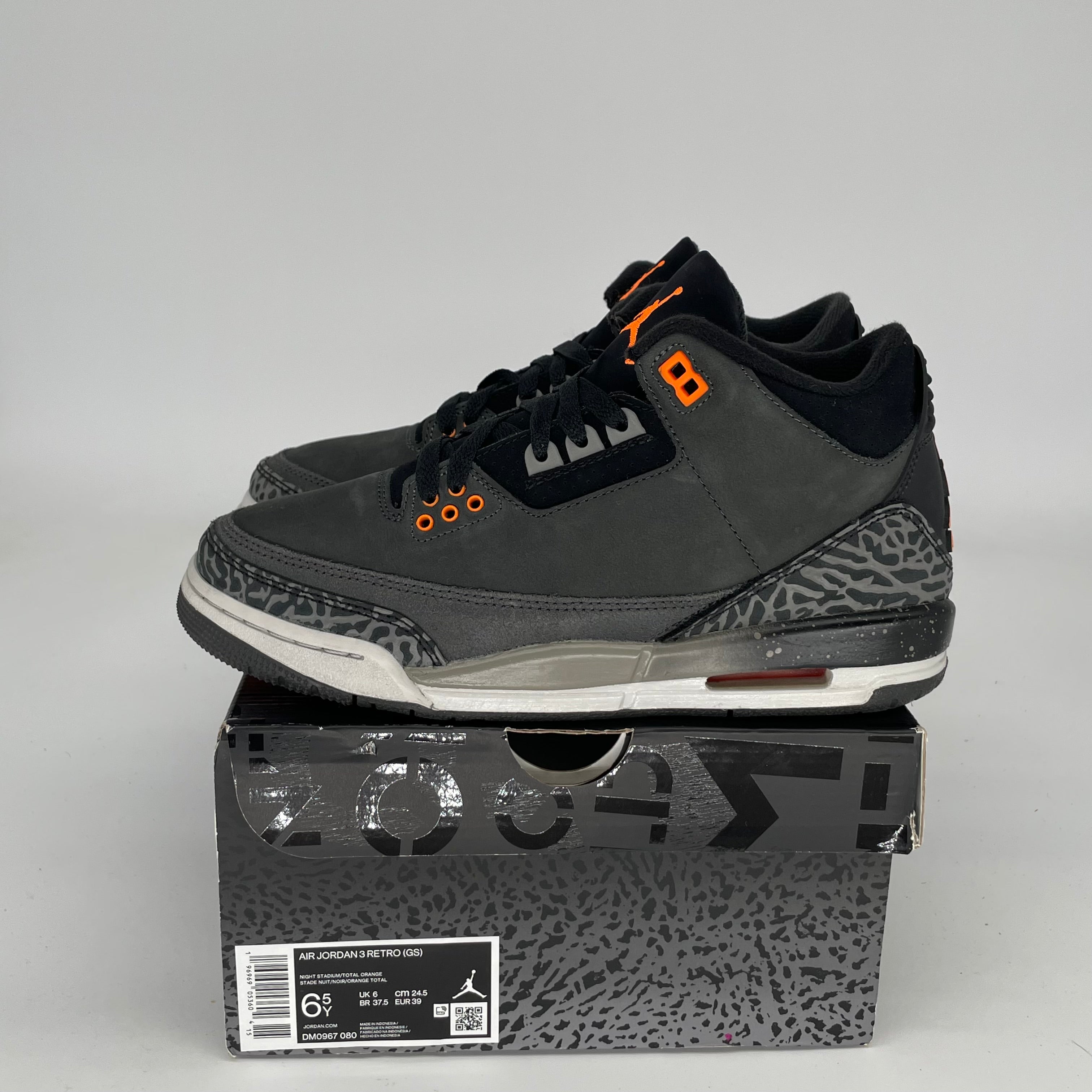 AIR JORDAN 3 FEAR Basketball Shoes Size 6.5Y (DM0967-080) - Retro Sneakers for Men & Kids - Perfect for Streetwear, Basketball Games & Sneaker Collection