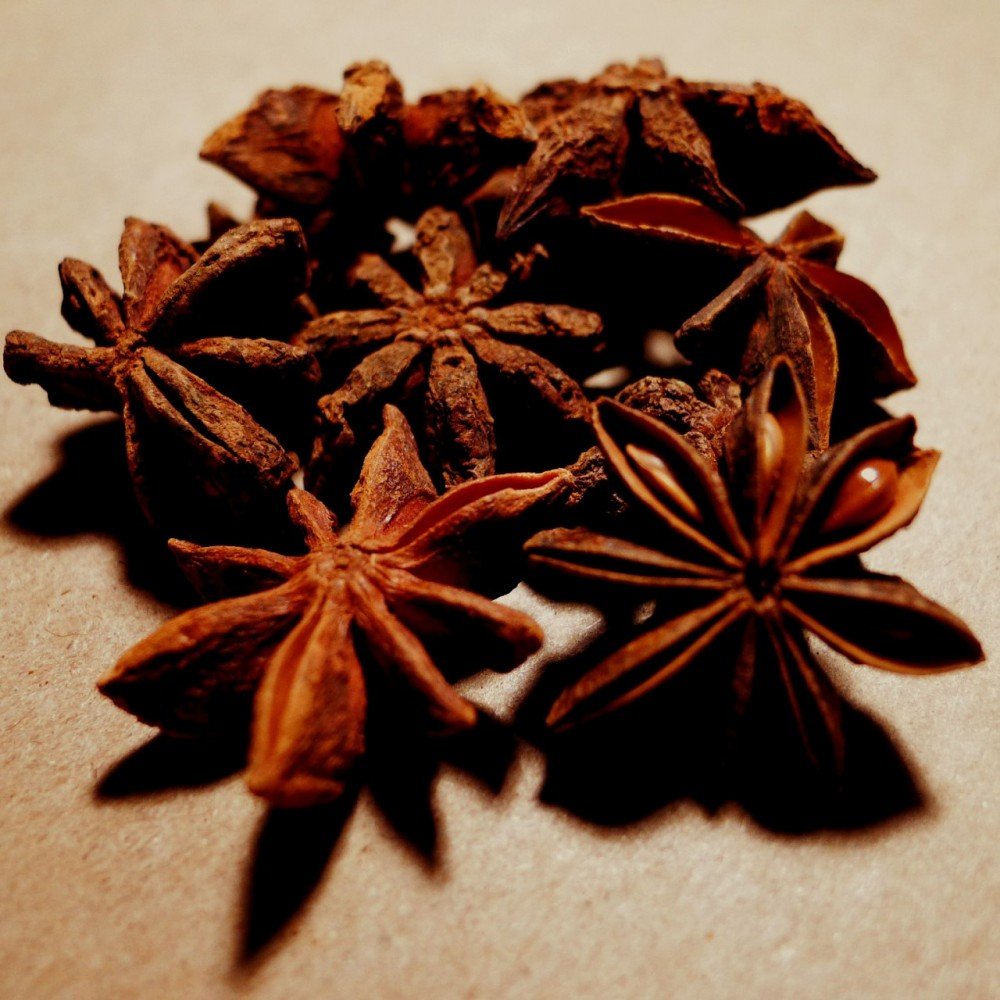 Premium Organic Star Anise (6 oz) - Whole Spices for Baking, Tea, and Asian Cuisine - Perfect for Mulled Wine, Pho, and Holiday Recipes