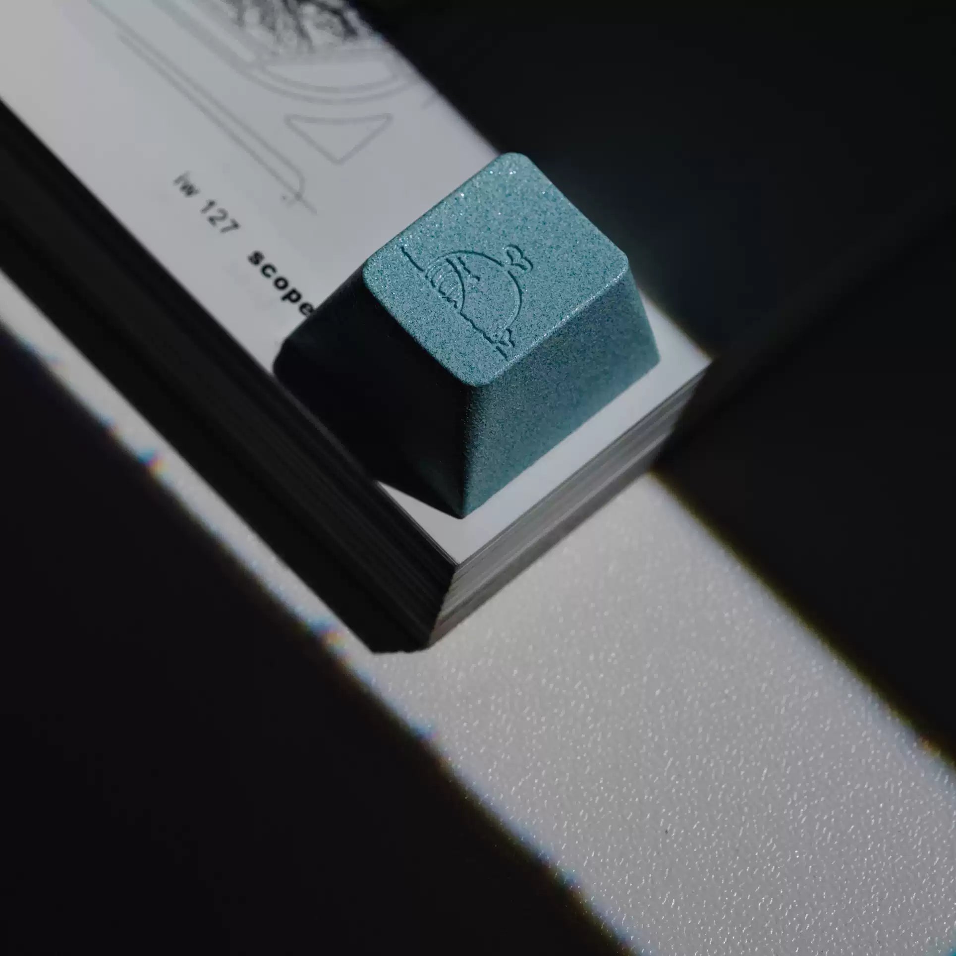 Premium Aluminum Alloy CNC Keycaps - Minimalist Whale Spray Design, Personalized Anodized Metal Keycaps for Mechanical Keyboards | Perfect for Gaming, Typing & Custom Keyboard Builds