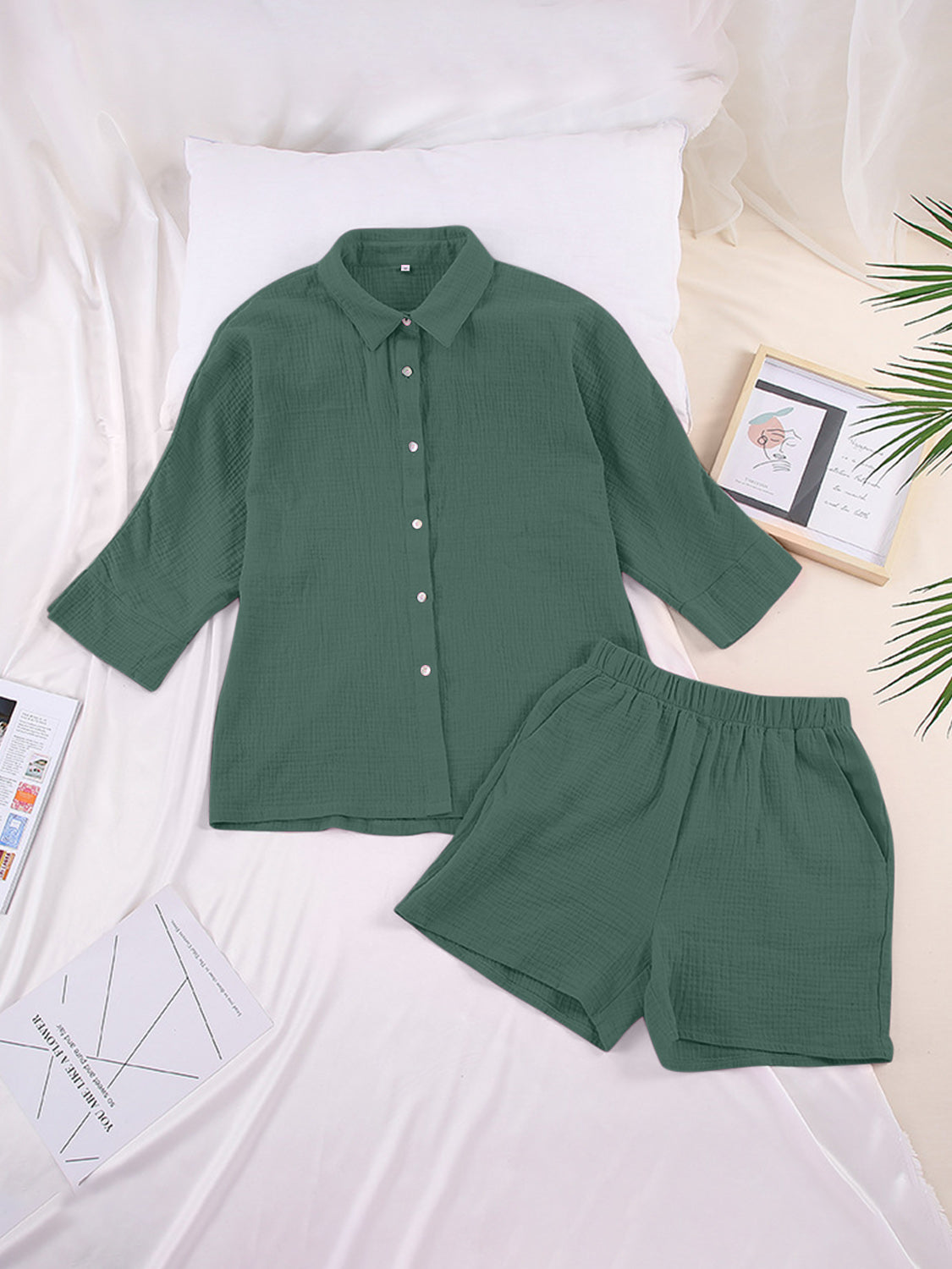 Stylish Texture Button Up Resort Shirt and Shorts Set for Men - Breathable Summer Outfit for Beach Vacation & Tropical Getaways