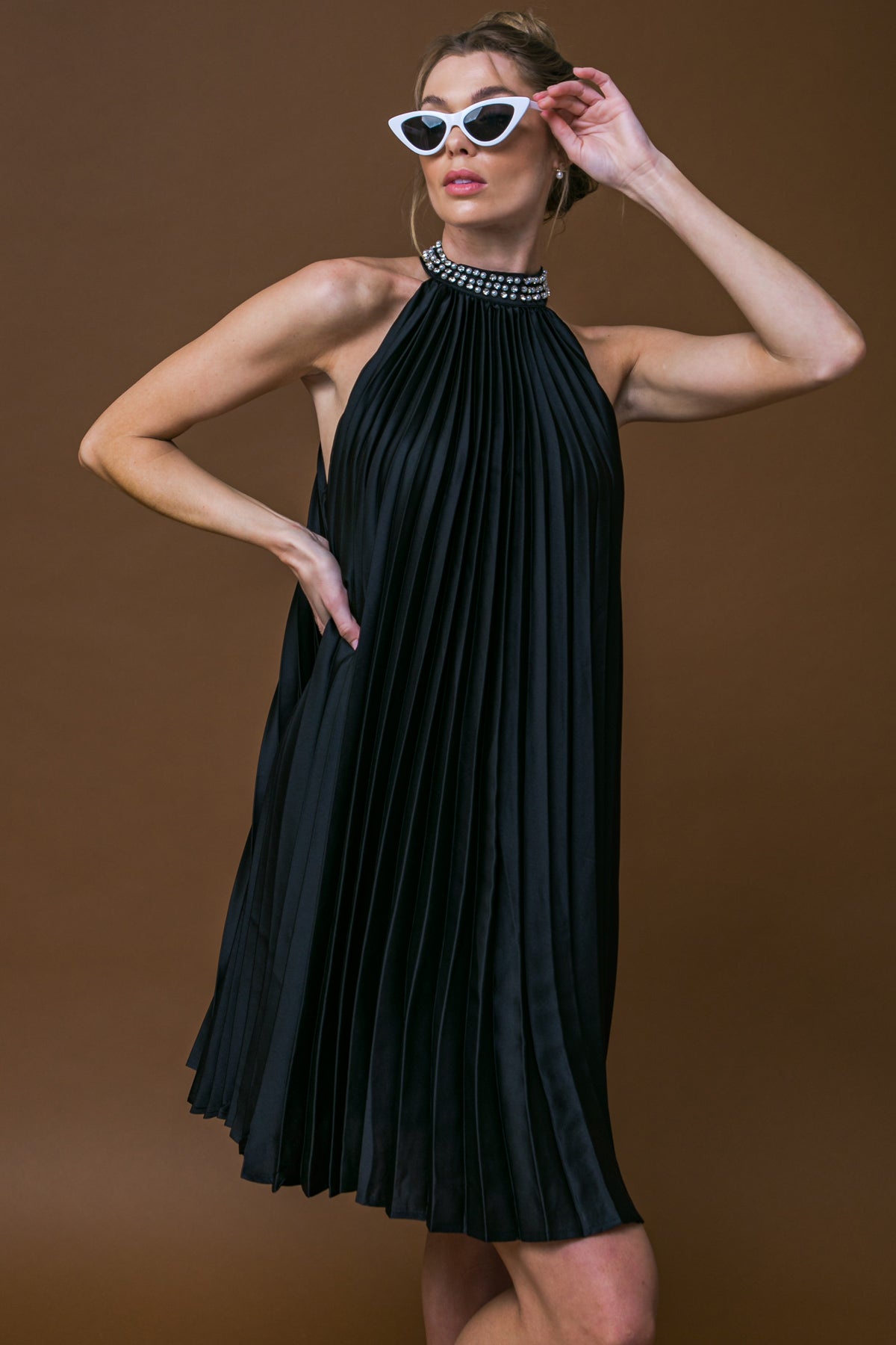 FIESTA FRIDAY Pleated Mini Dress with Halter Neck - Perfect for Parties, Date Nights & Summer Outfits