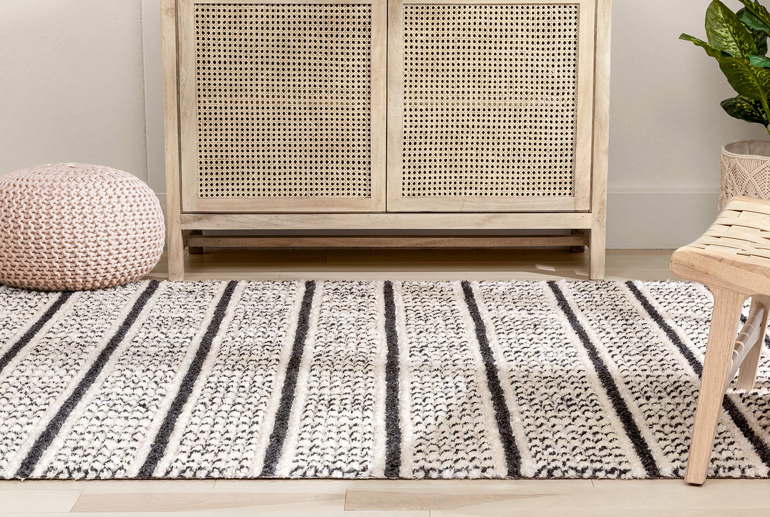Well Woven Vihno Ivory Tribal Stripes Geometric Pattern Area Rug 5x7 (5'3
