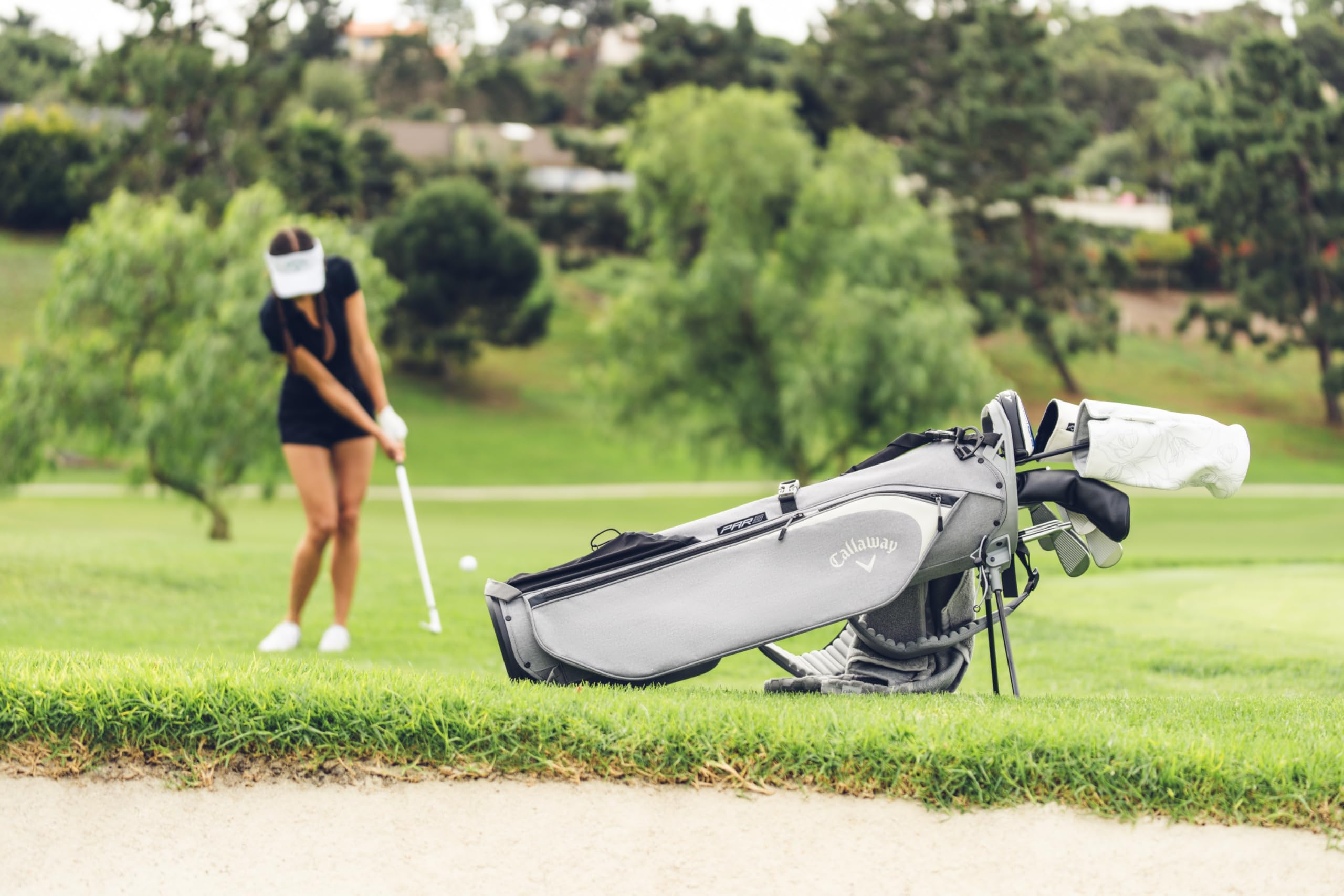 Callaway Golf Par 3 Stand Bag - Lightweight Golf Stand Bag with 5-Way Top, Dual Straps for Comfort | Perfect for Walking Golf Courses & Range Practice