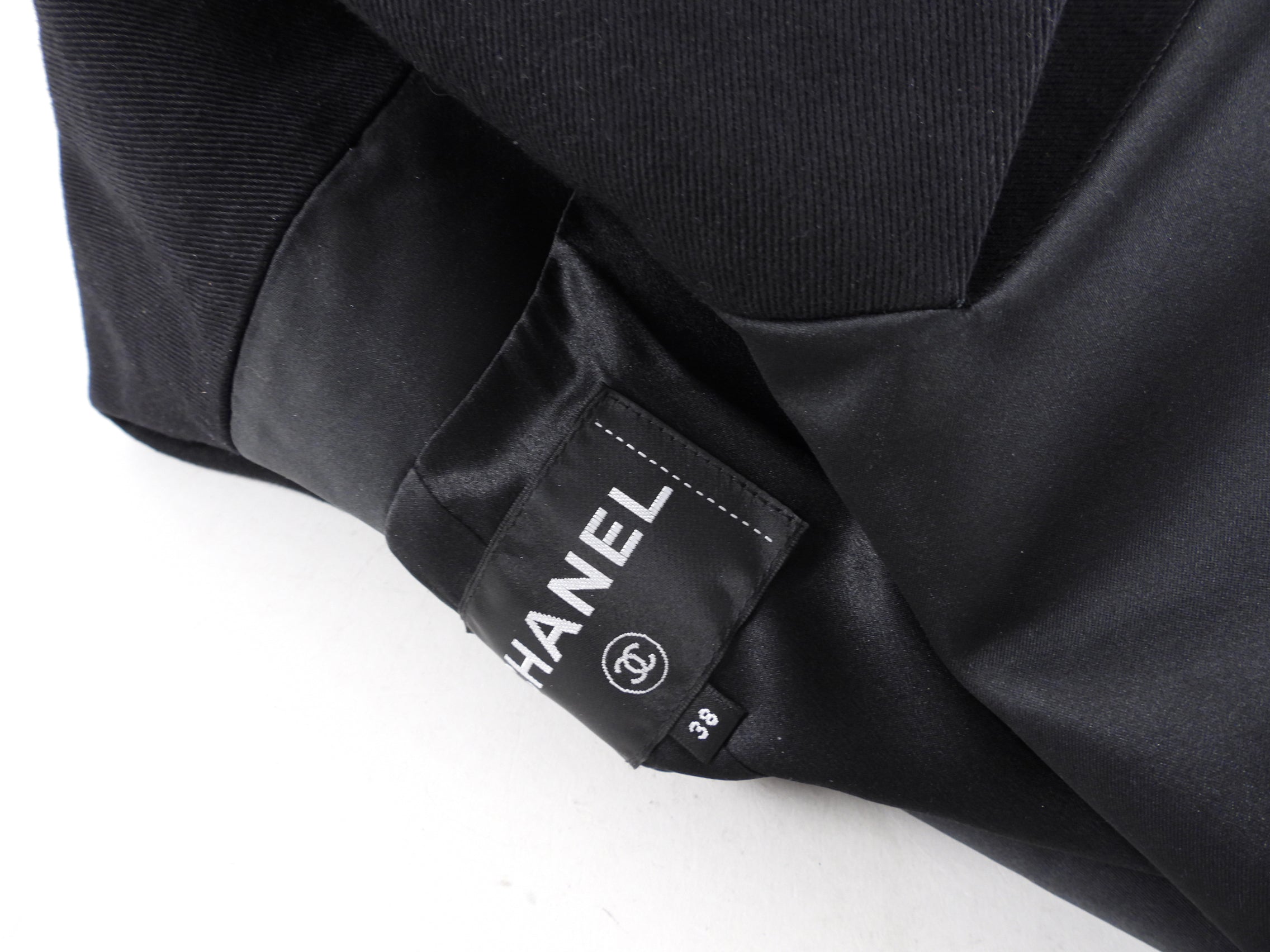 Chanel Paris Cuba 17C Resort Black Satin Lapel Cropped Blazer Jacket for Women - Size FR38/S - Perfect for Evening Parties, Weddings & Formal Events