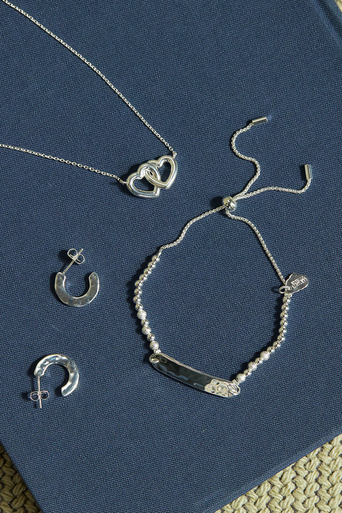 Interlinked Hearts Necklace - Sterling Silver Couple Necklace for Women & Men - Romantic Gift for Valentine's Day, Anniversary & Wedding - Perfect for Date Nights & Special Occasions