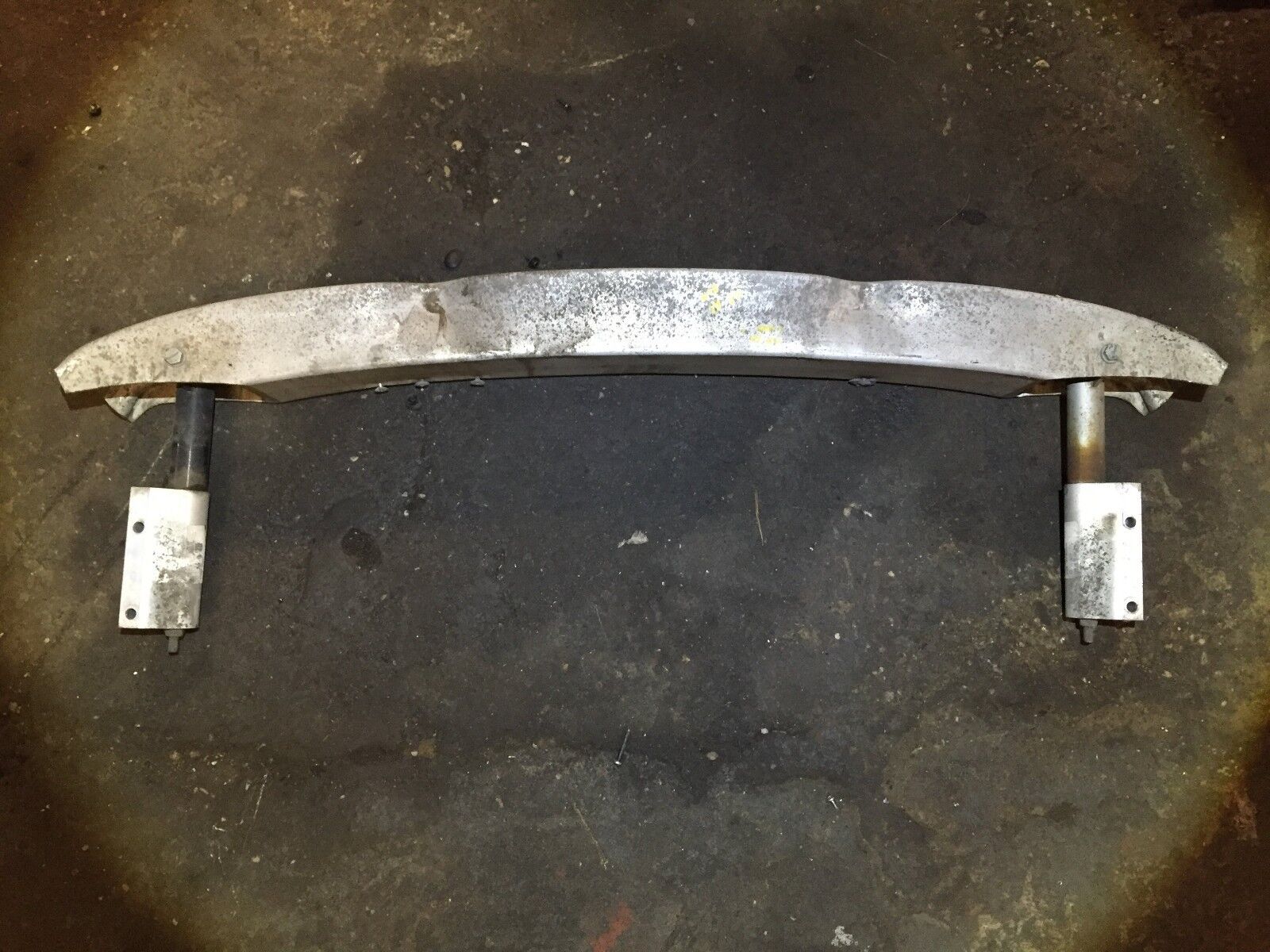 05-08 Audi A4 B7 Rear Reinforcement Absorber Bar - OEM Replacement Part for Enhanced Safety & Stability | Perfect for Daily Driving & Performance Upgrades