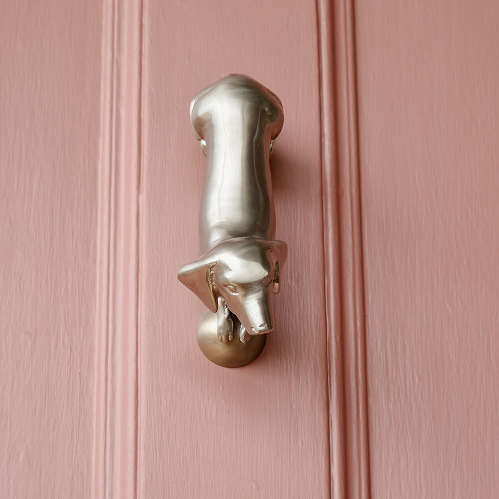 Elegant Satin Silver Dachshund Door Knocker - Vintage Style Decorative Door Knocker for Home & Garden - Perfect for Front Door, Gate, or Cabin Decor