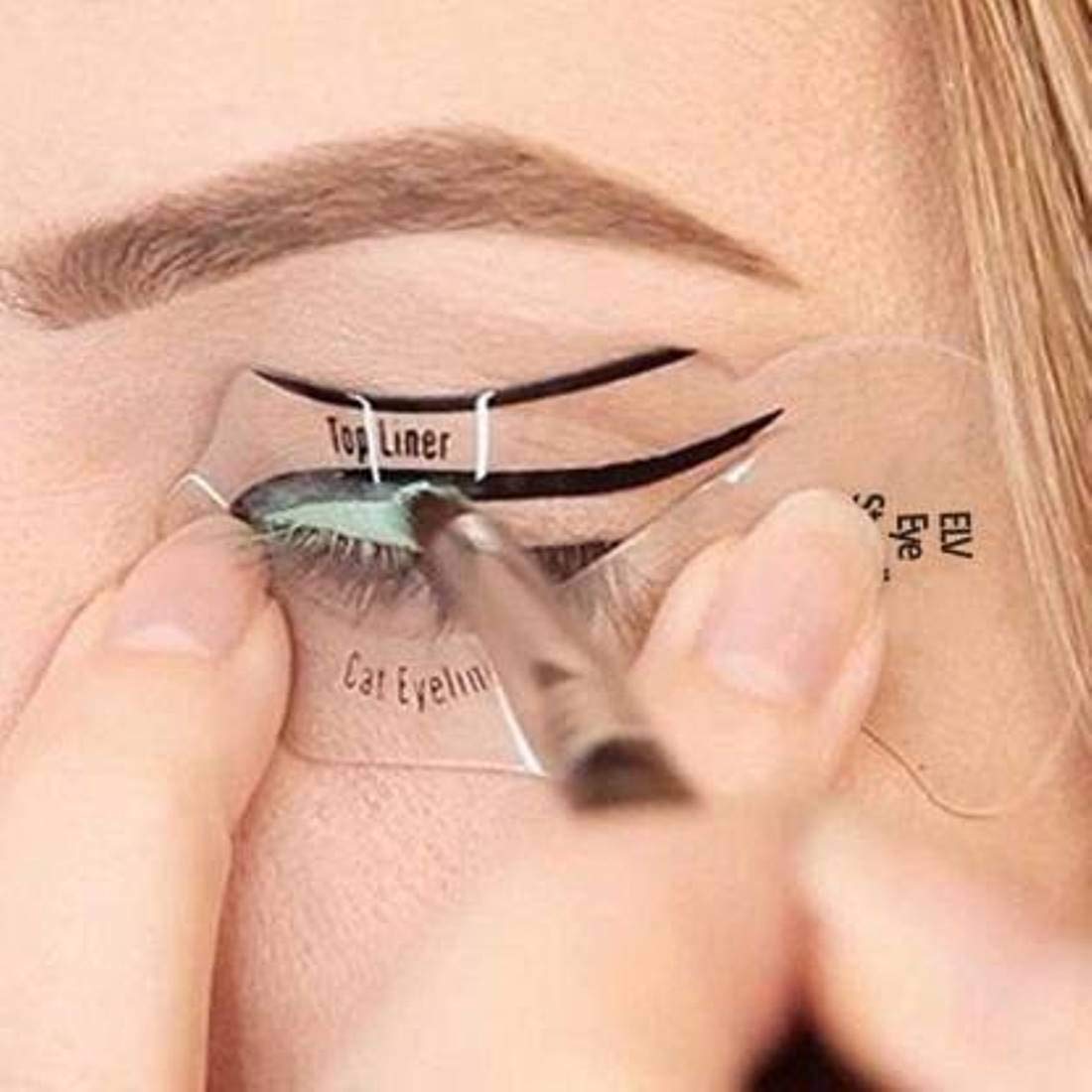 Frackson 2Pcs Cat Eye Makeup Stencil Set - Reusable Eyeliner Template Kit for Winged Eyeliner, Perfect for Women & Girls - Great for Parties, Halloween & Cosplay Makeup Looks