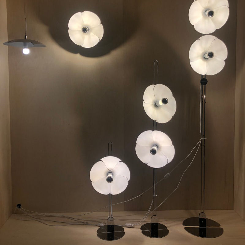 Elegant Flower Table Lamp - Decorative LED Night Light for Bedroom, Living Room, and Nursery - Perfect for Home Decor and Relaxing Ambience