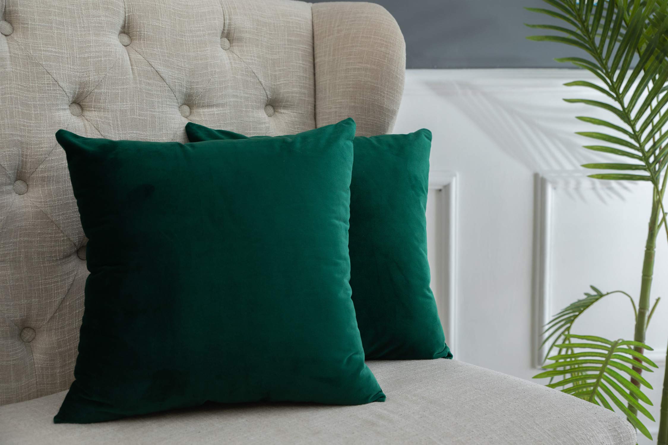 Velvet Throw Pillow Covers 20x20 Inch - Soft Square Decorative Pillow Cases for Couch, Sofa, Bed & Chair - Farmhouse Accent Cushion Covers (Pack of 2, Emerald Green) - Perfect for Living Room, Bedroom & Home Decor