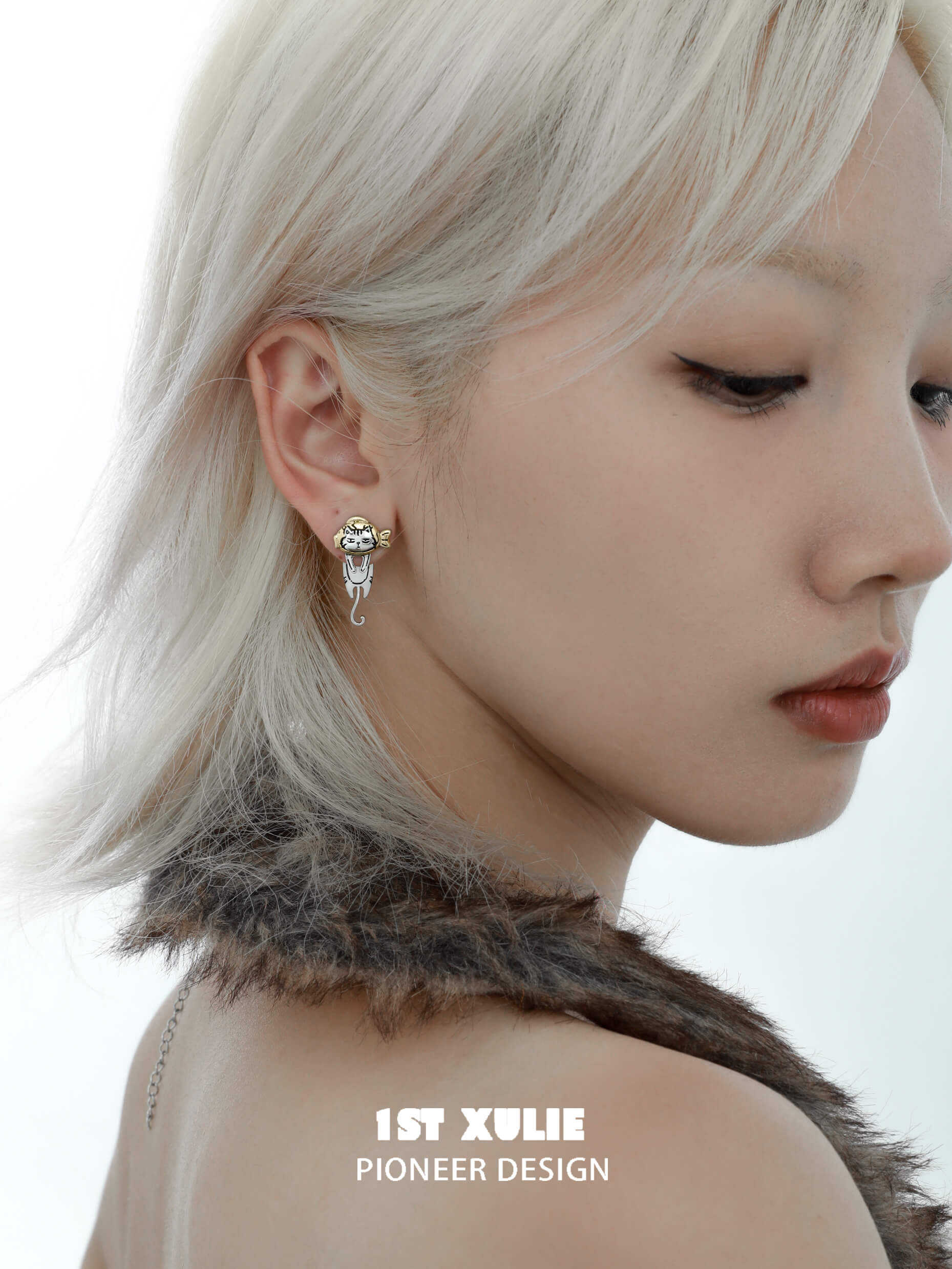 Graffiti Kitten S925 Sterling Silver 18K Gold Plated Cat Earrings for Women - Perfect Gift for Cat Lovers, Birthday, Anniversary & Everyday Wear