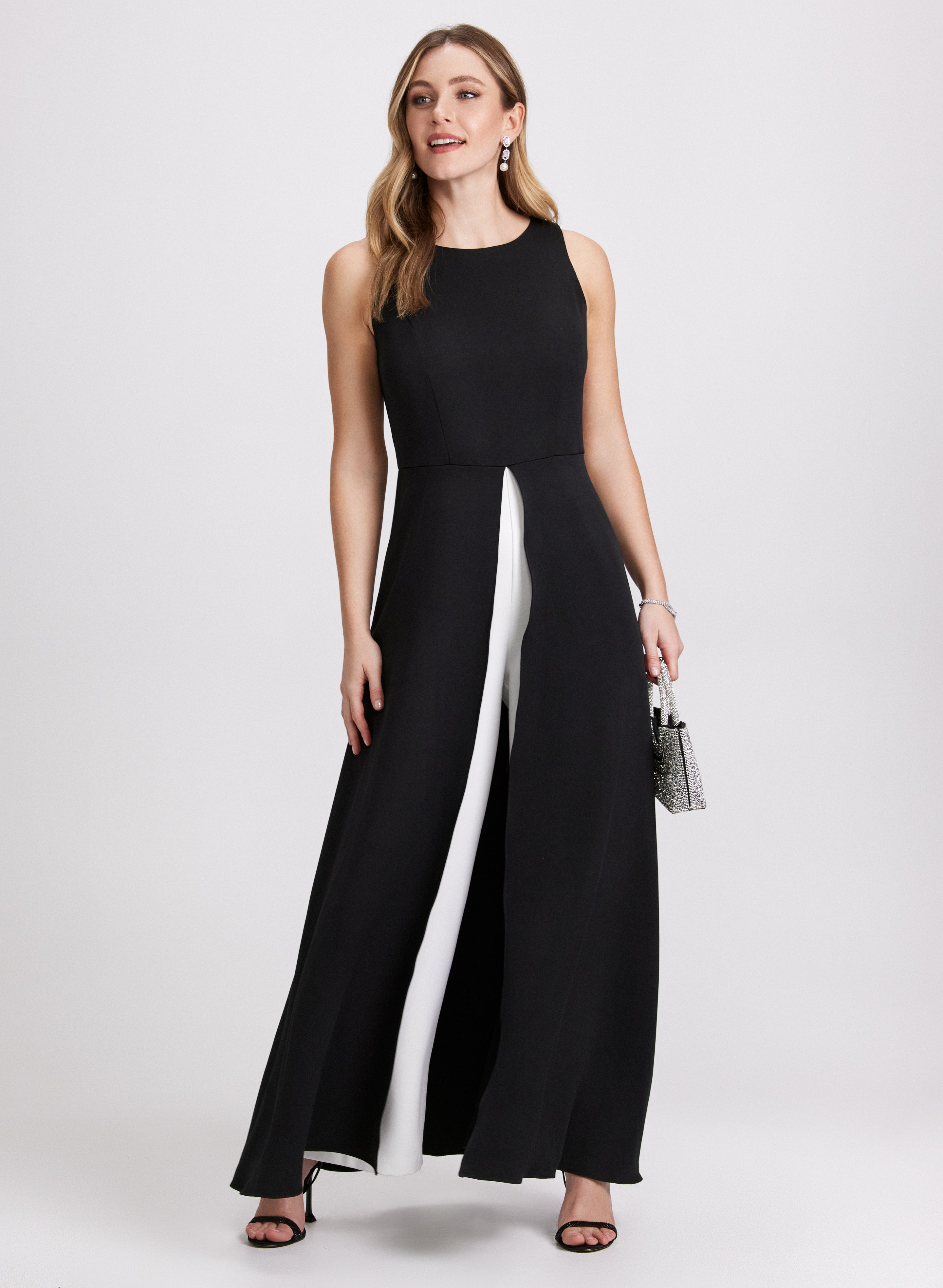 Stylish Contrast Jumpsuit for Women - Trendy Two-Tone Romper with Pockets | Perfect for Casual Outings, Parties, and Summer Vacations