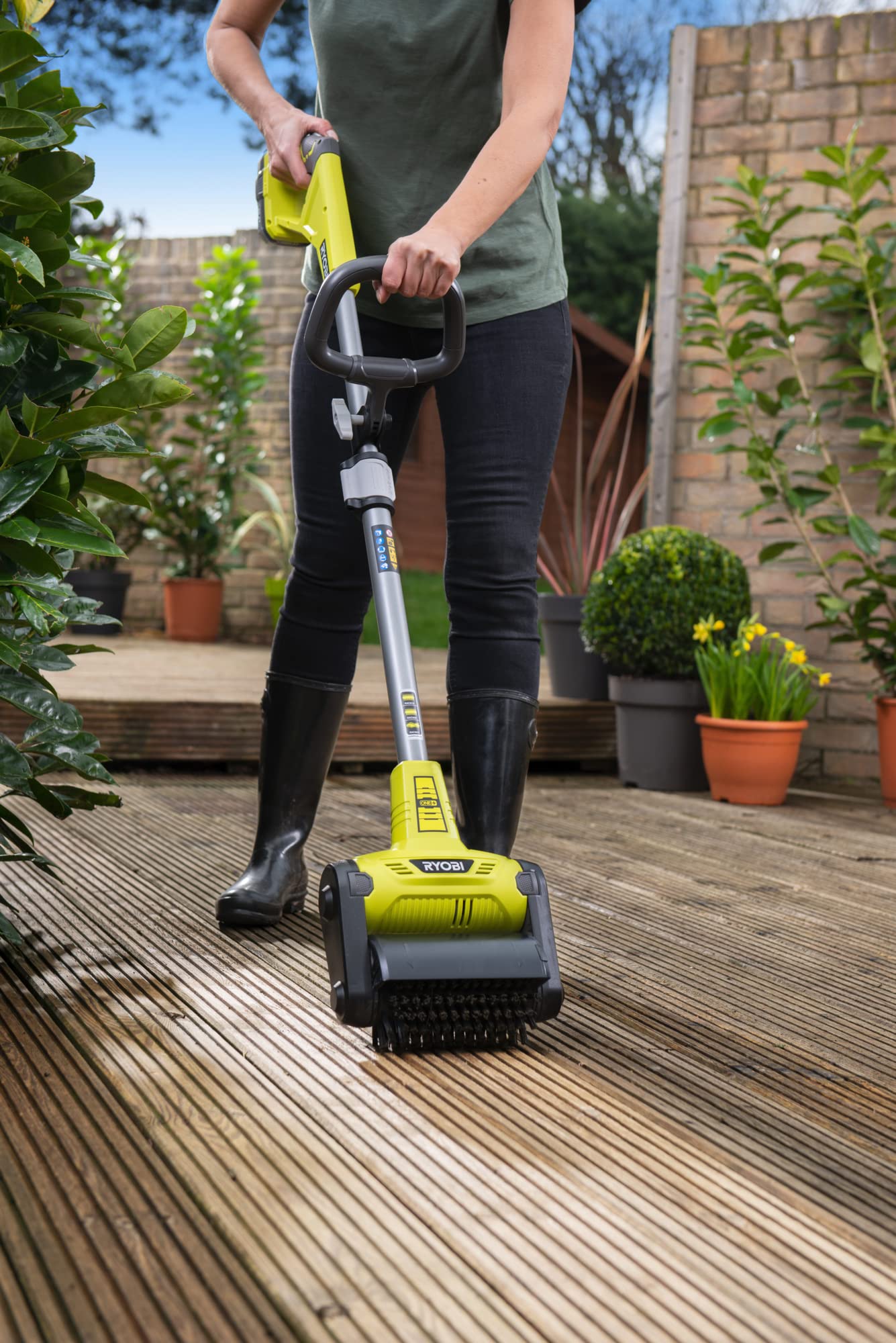 RYOBI RY18PCB-0 ONE+ 18V Cordless Patio Cleaner with Scrubbing Brush (Bare Tool) - Ideal for Cleaning Decks, Driveways & Outdoor Surfaces