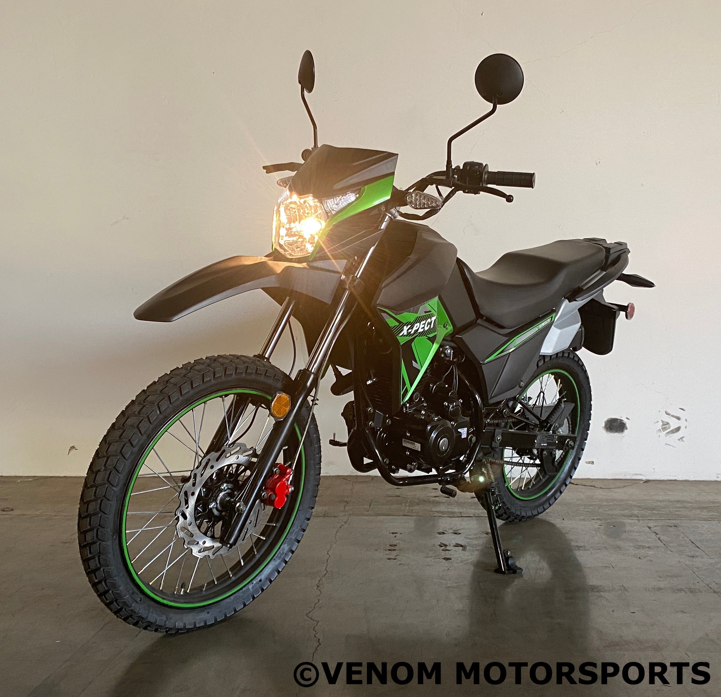 Lifan X Pect 200cc Dual Sport Motorcycle - Fuel Injected, 5-Speed Manual Transmission - Perfect for Off-Road Adventure & Urban Commuting
