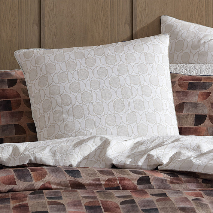 Premium European Pillowcase Set - Soft Luxury Bedding by Logan & Mason - Perfect for Master Bedroom, Guest Room & Hotel Decor