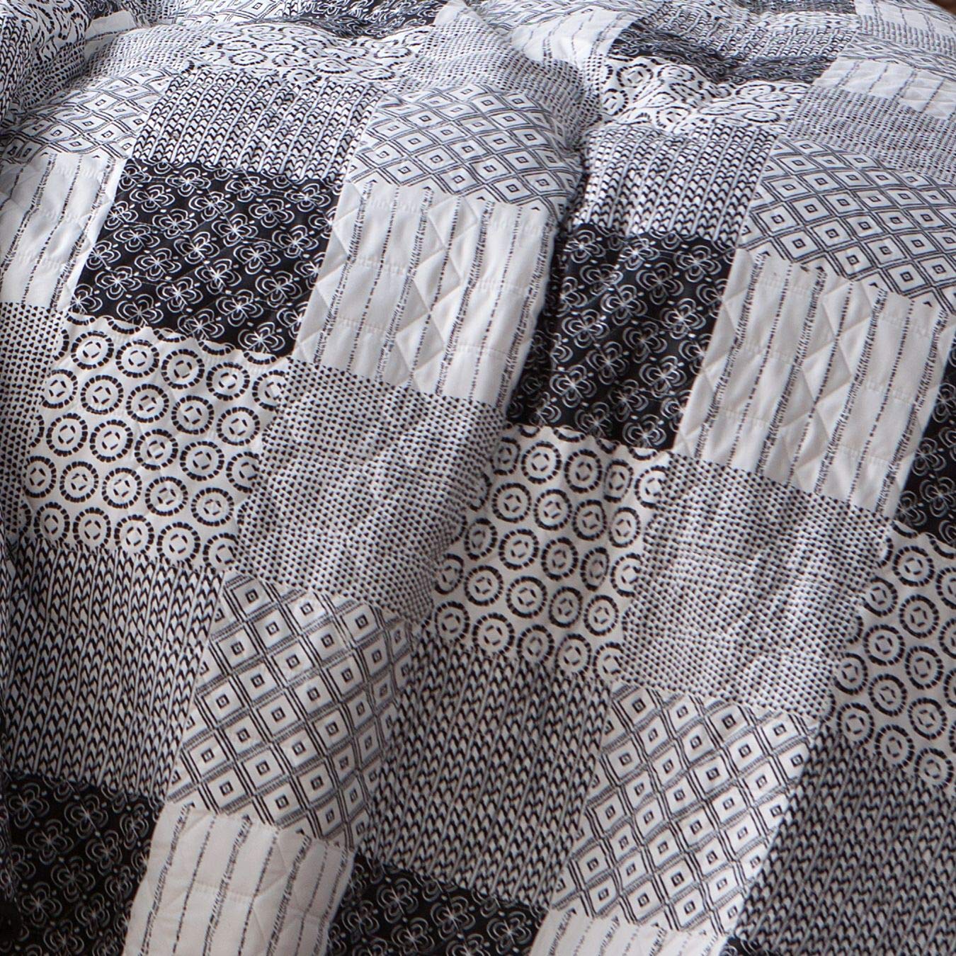 Avondale Manor Evangeline 4-Piece Reversible Printed Patchwork Quilt Set with Throw Pillows - Twin Size Black/White - Perfect for Bedroom Decor & Cozy Home Styling