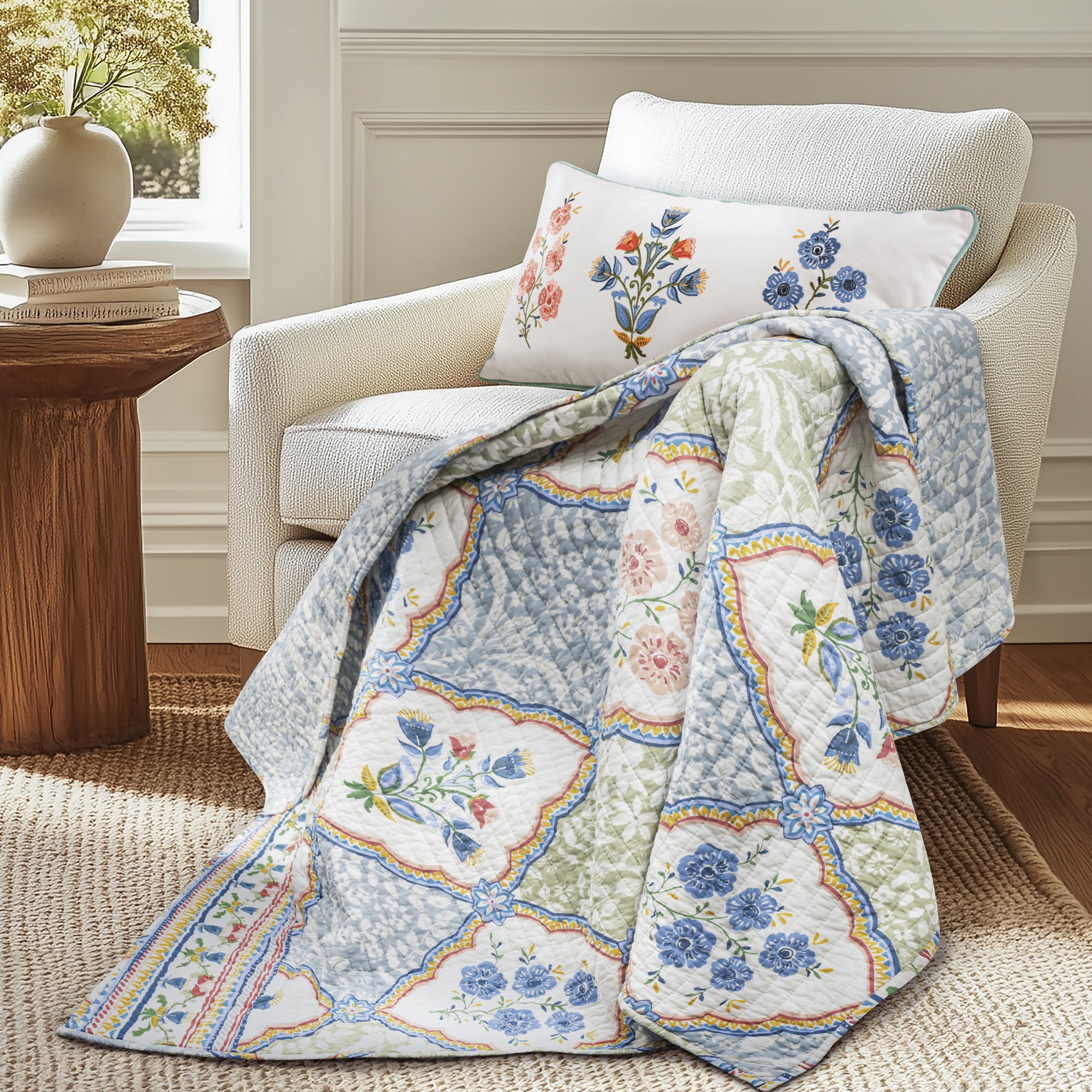 Zoey Quilted Throw Blanket - Soft & Cozy Lightweight Bedspread for Couch, Sofa, Bed - Perfect for Living Room, Bedroom, Office & Travel