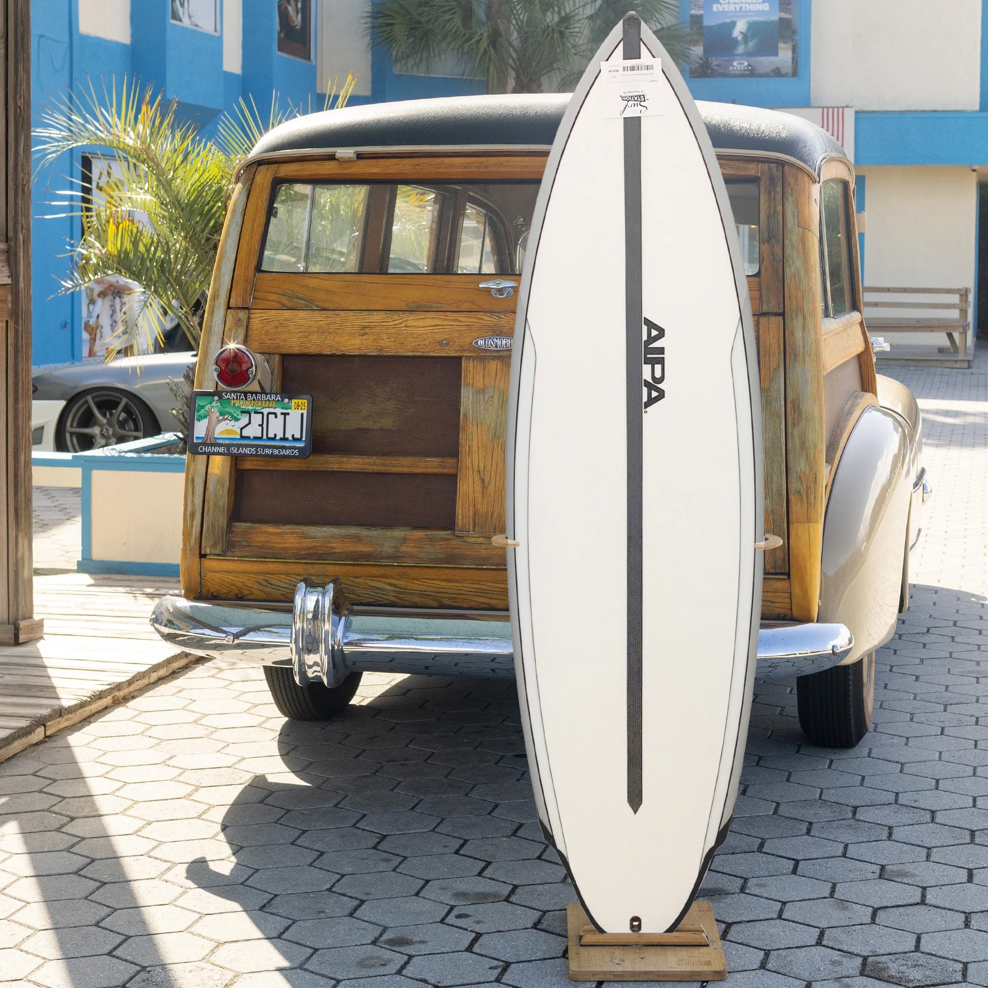 Aipa The Dark Twinn Dual Core 5'9 Surfboard with FCS II Fin System - Perfect for Performance Surfing and Wave Riding
