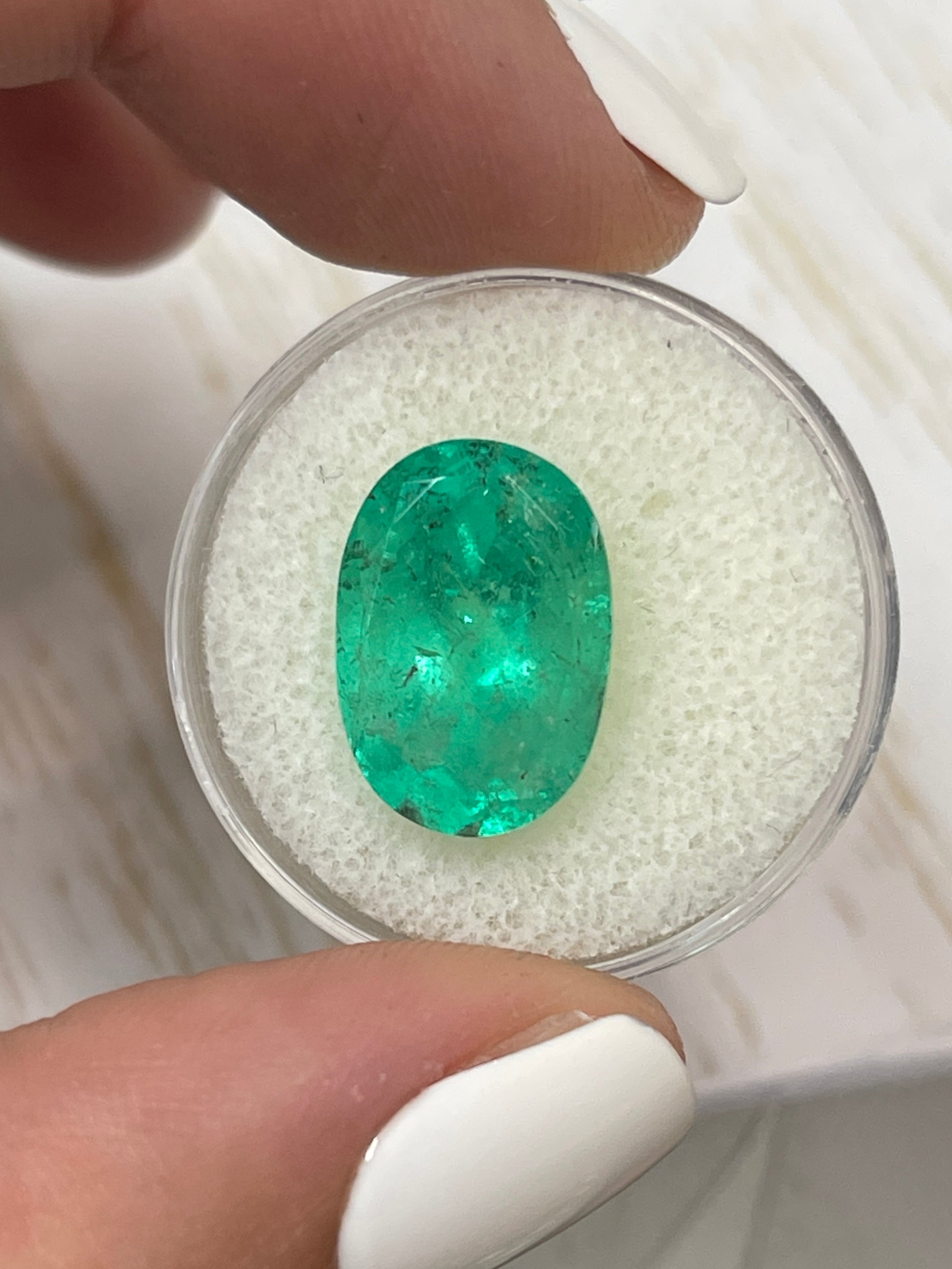 8.64 Carat Medium Green Natural Loose Colombian Emerald Oval Cut Gemstone for Jewelry Making - Engagement Rings, Necklaces & Earrings