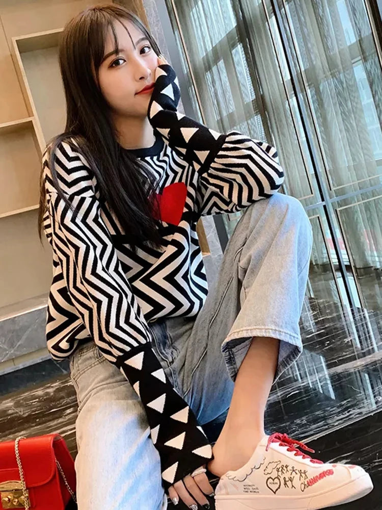 Women's Geometric Heart Pattern Knit Sweater - Long Sleeve Loose Pullover for Autumn/Winter | Cozy Casual Wear for Office, Dating & Weekend Outfits